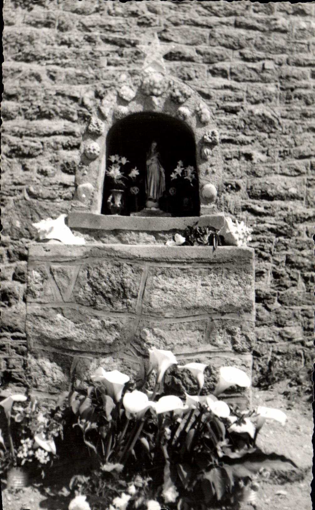 CPM Statue Vierge