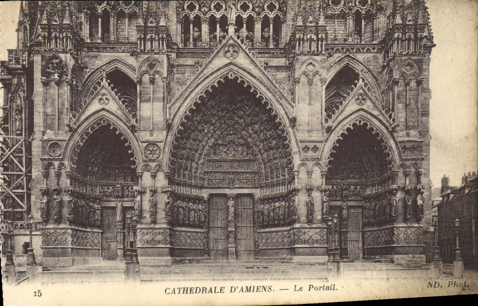 CPA Cathedrale Damiens Le Portail