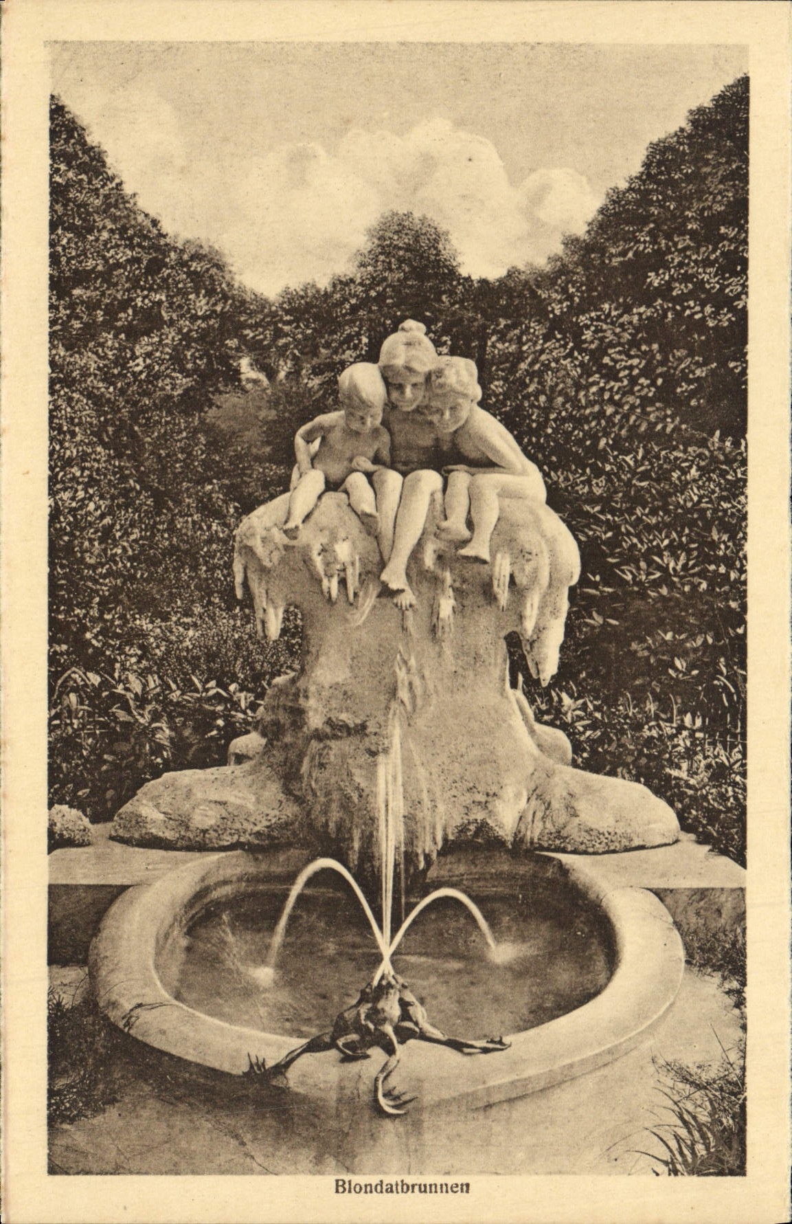CPA Dusseldorf Blondatbrunnen Hauptbahnhof Grenouille