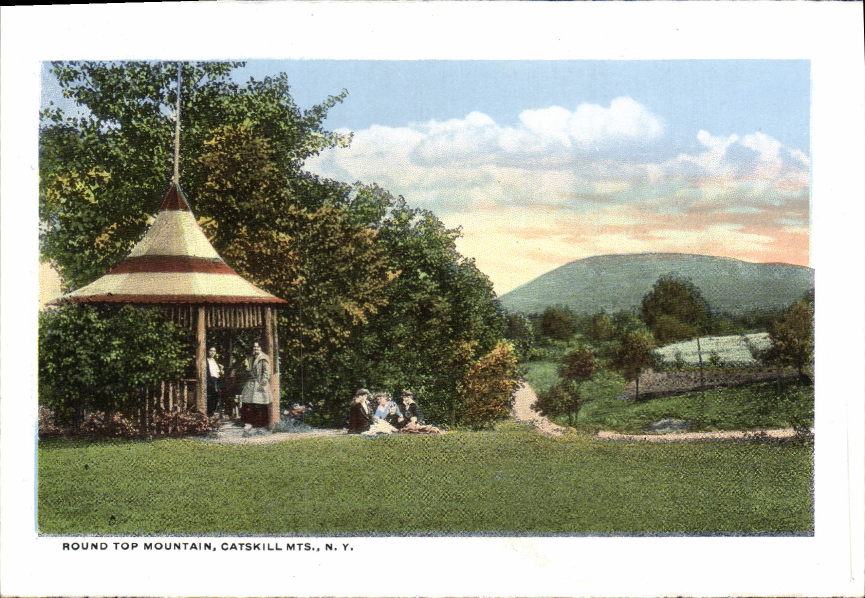 MODERN CARD Round Signal Mountain Catskillmts
