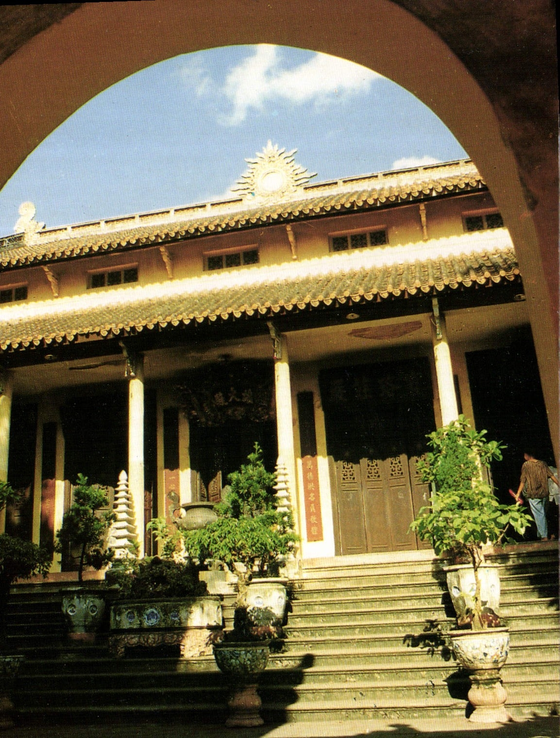 MODERN CARD The Quan Known pagoda