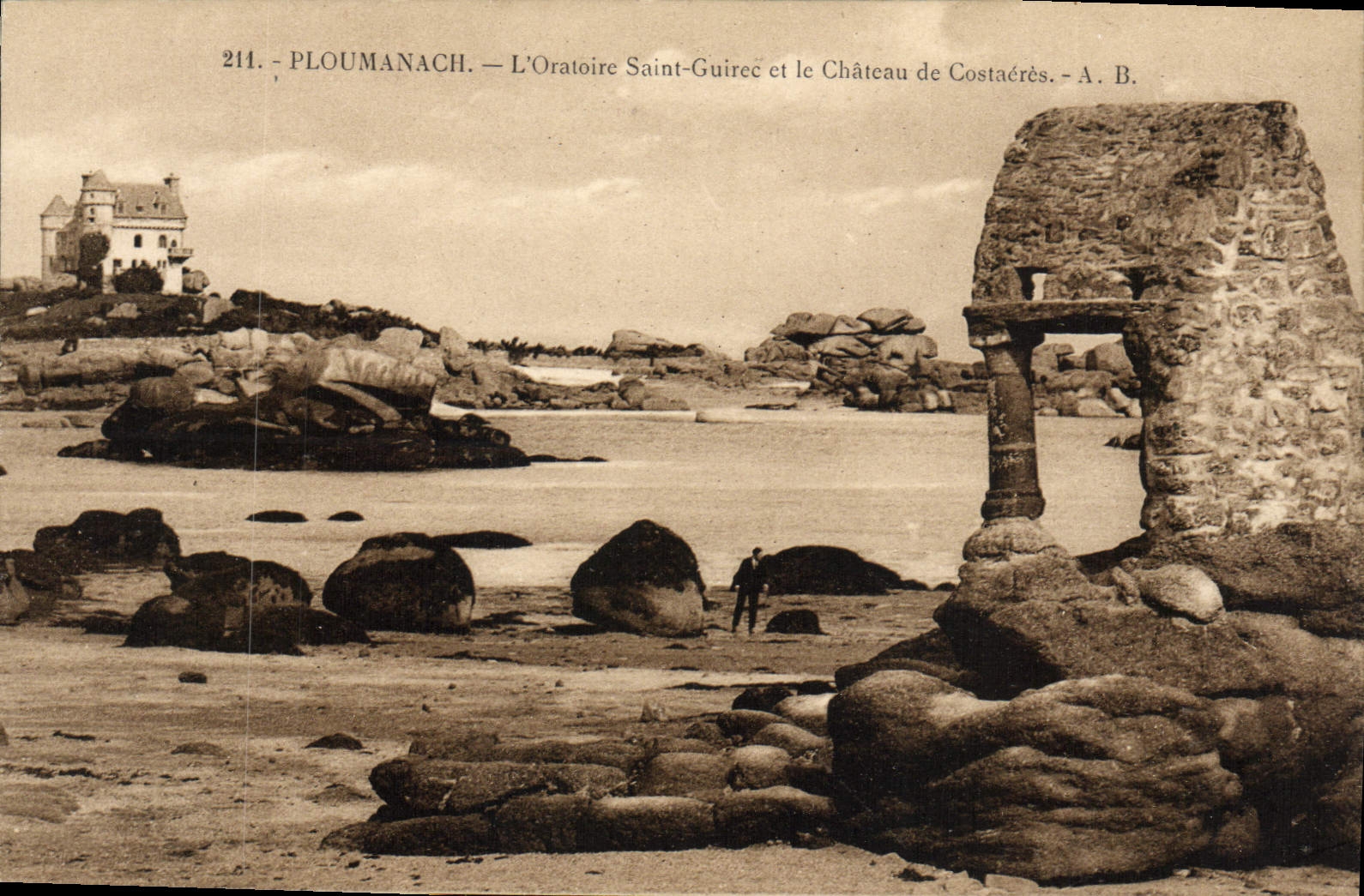 POSTAL Ploumanach de la VENDIMIA el oratorio santo Guirec y el castillo de Costaeres