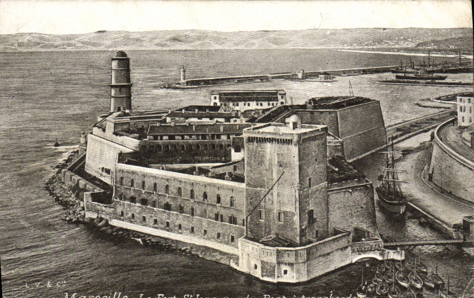 CPA Marseille Le fort St Jean vu du pont a transbordeur