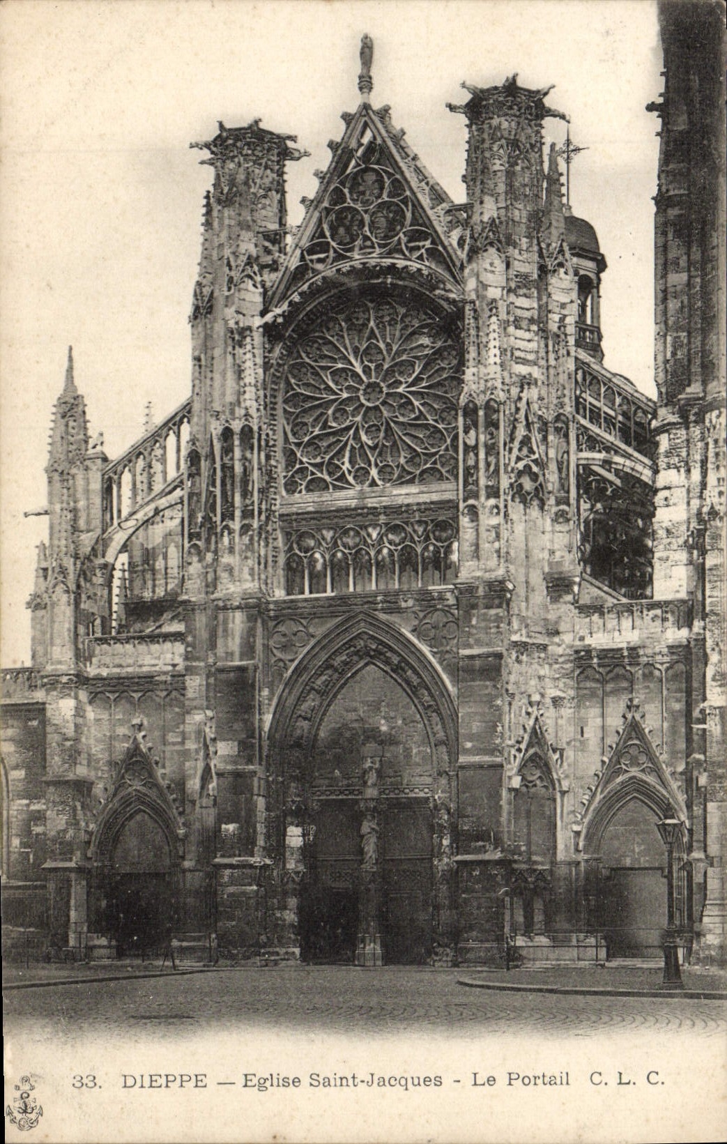 Iglesia Jacques de Dieppe de la POSTAL de la VENDIMIA Saint la puerta