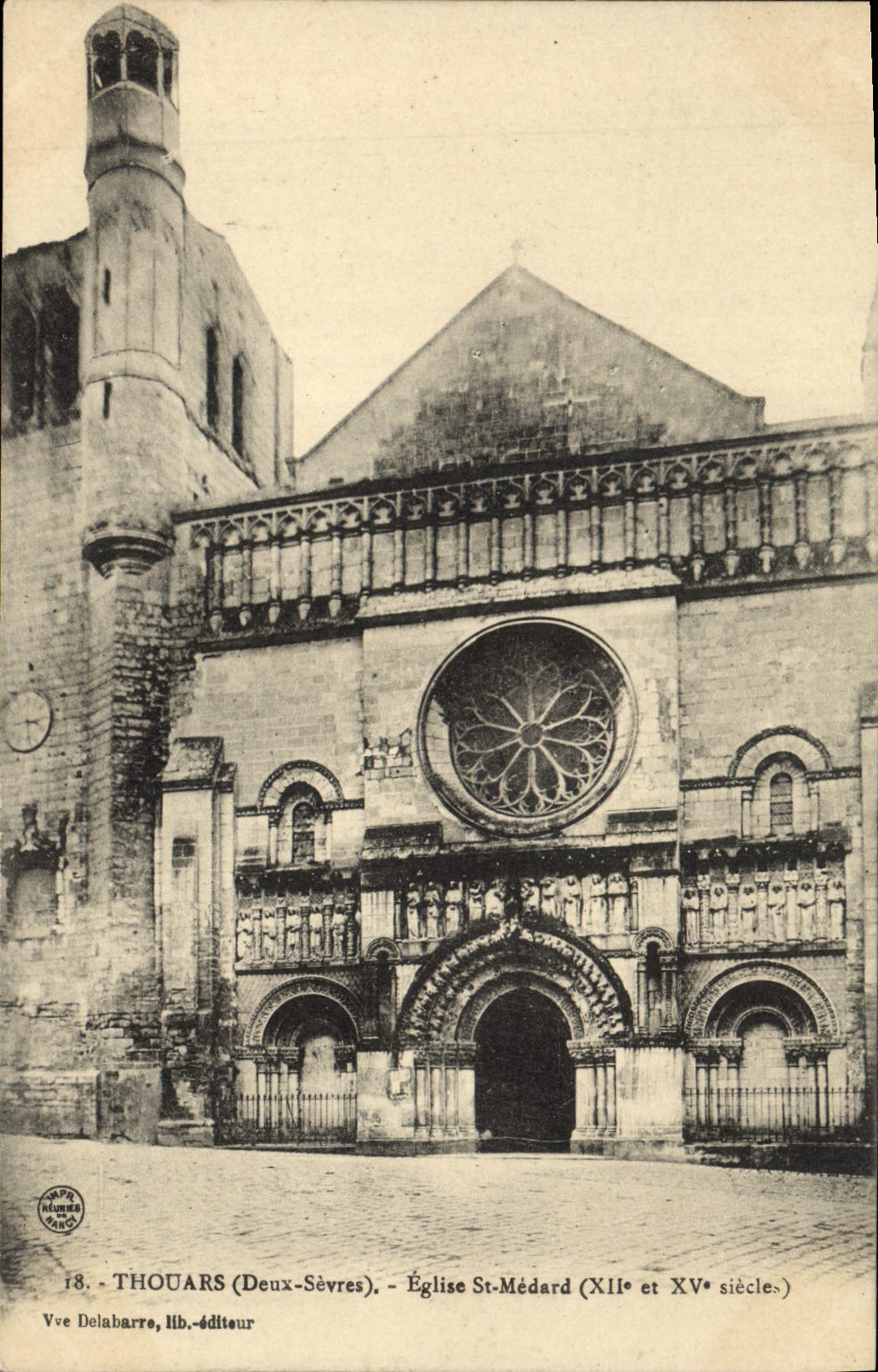 VINTAGE POSTCARD Thouars Church St Medard