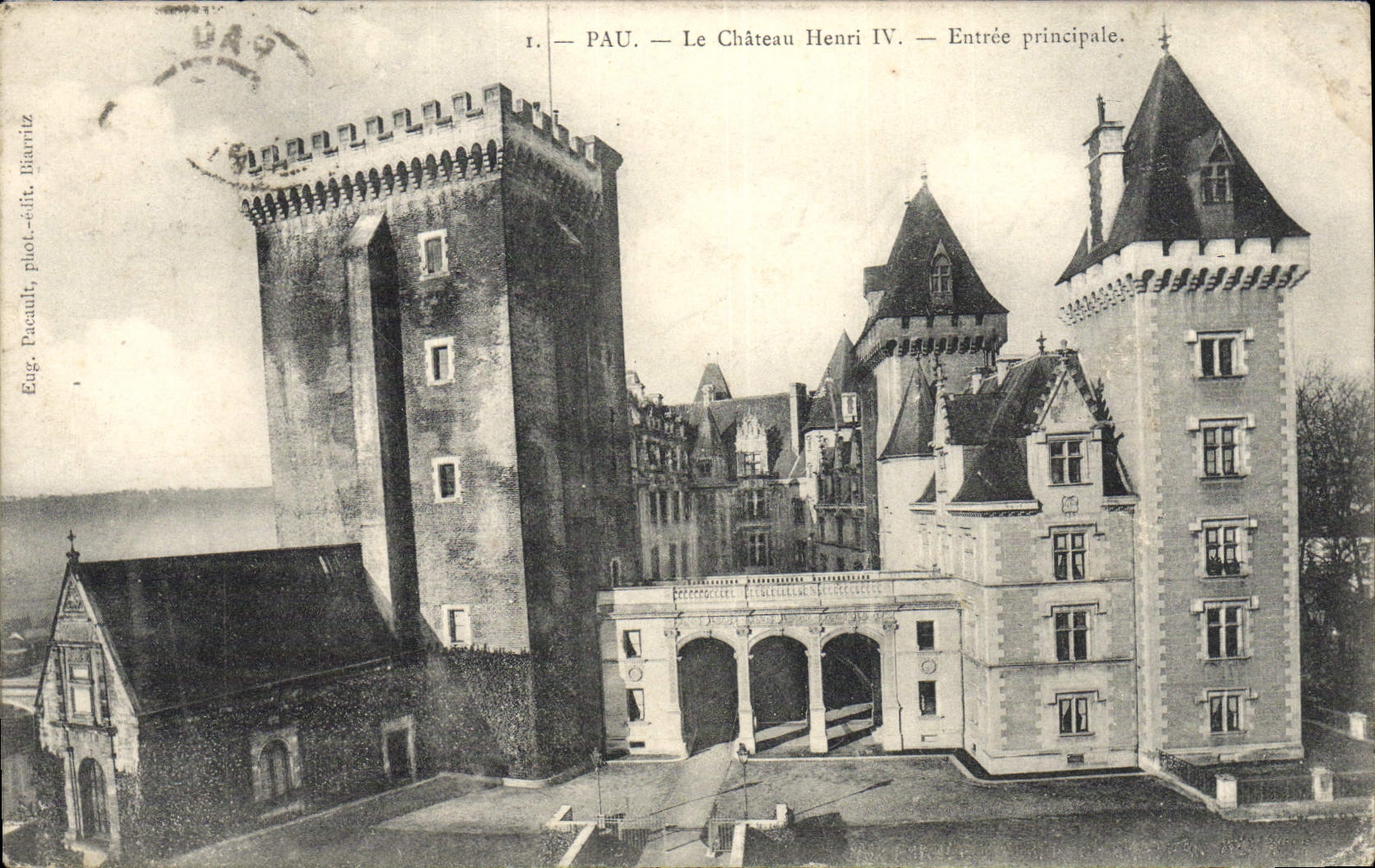 CPA Pau Le Chateau Henri IV Entree principale