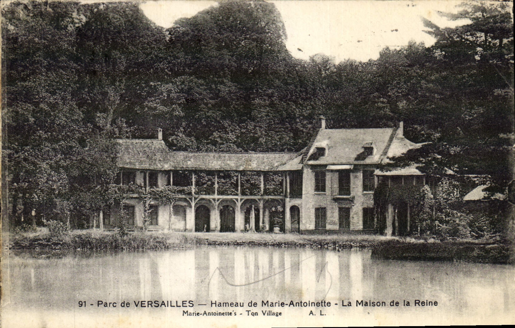 CPA Parc de Versailles Hameau de Marie Antoinette La Maison de la Reine