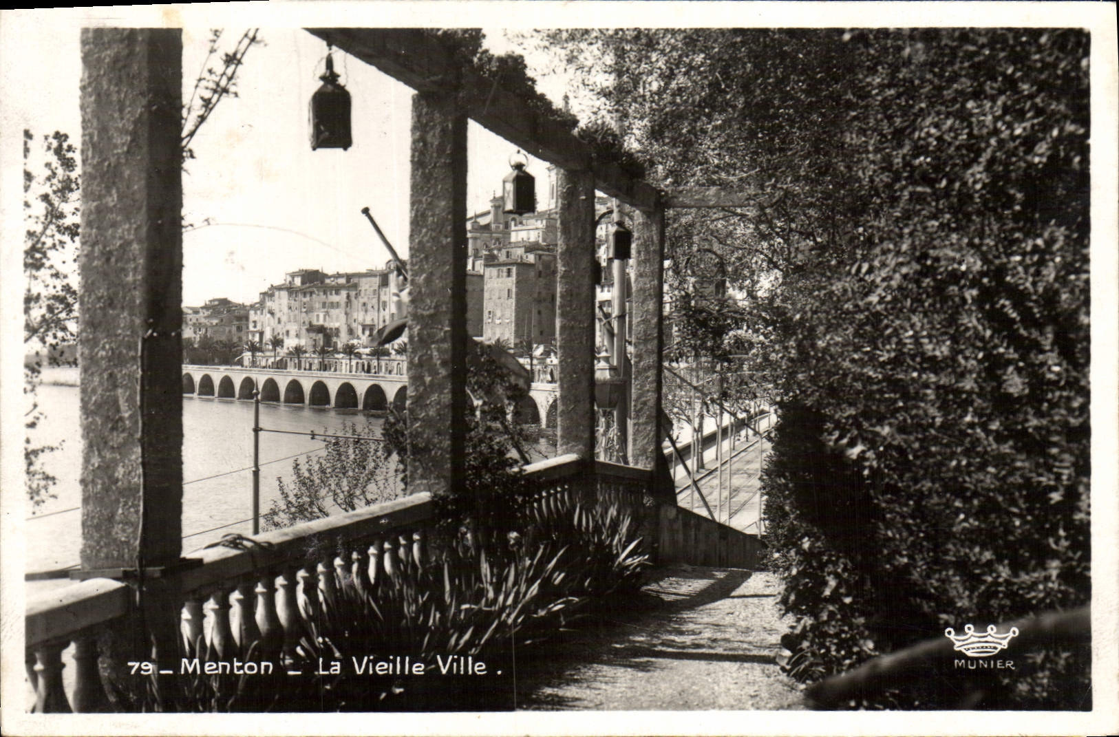 MODERN CARD Menton the Old city