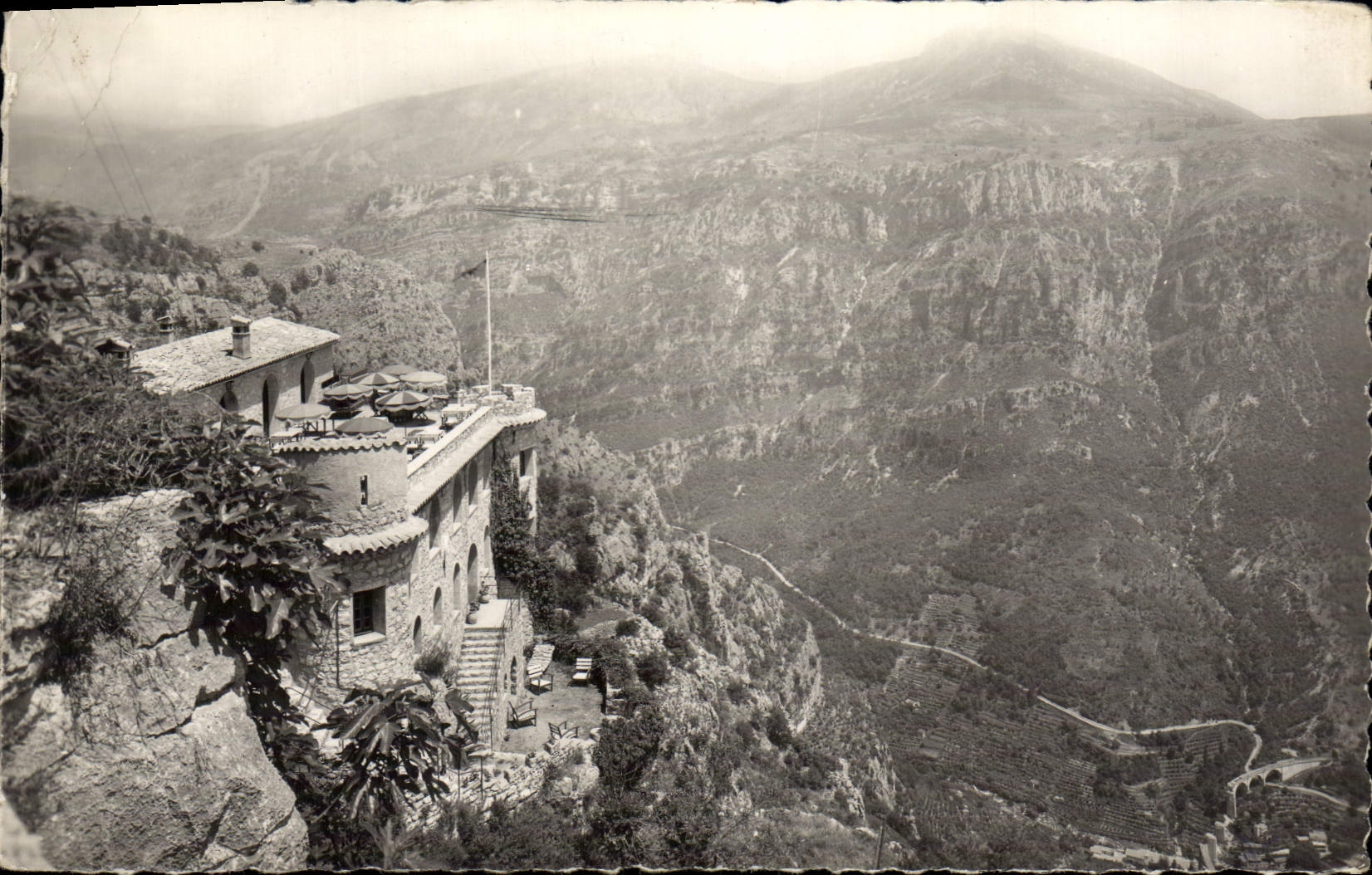 CPM Gourdon Le Nid d'Aigle 