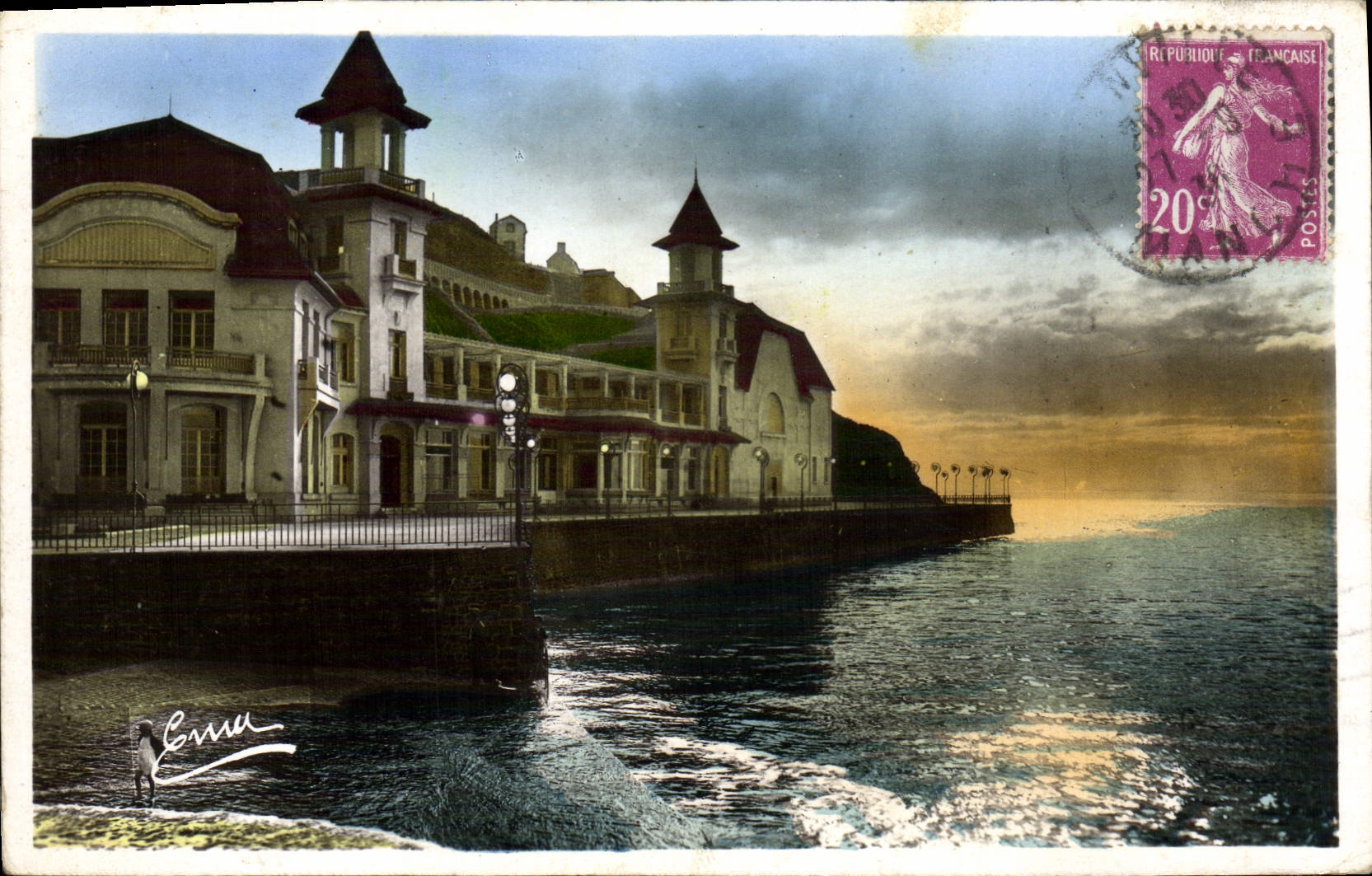 CPA Granville Le Casino avant l'orage