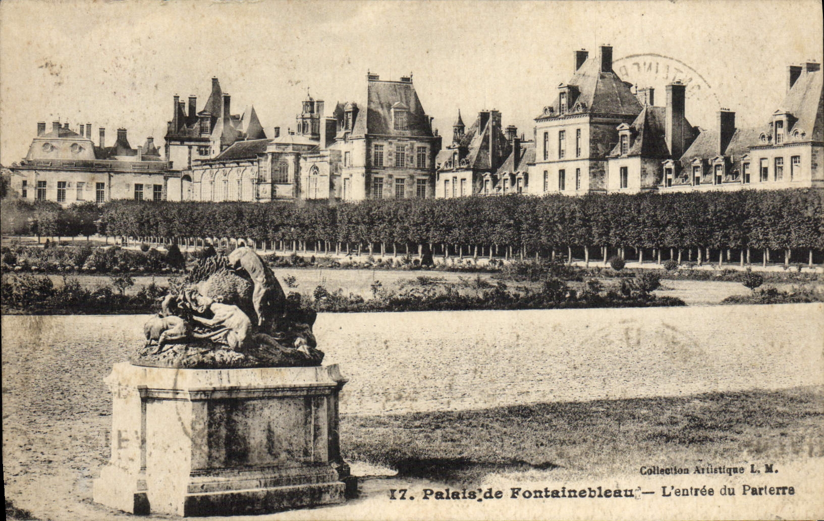 CPA Palais de Fontainebleau L'entree du Parterre 
