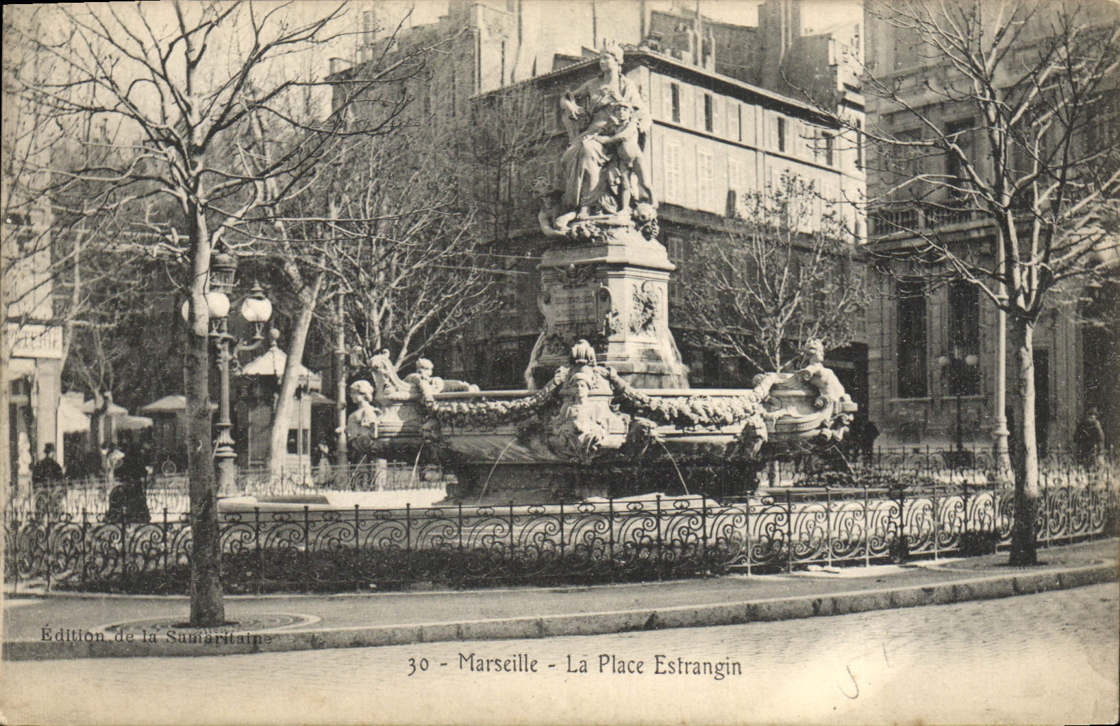 CPA Marseille La Place Estrangin