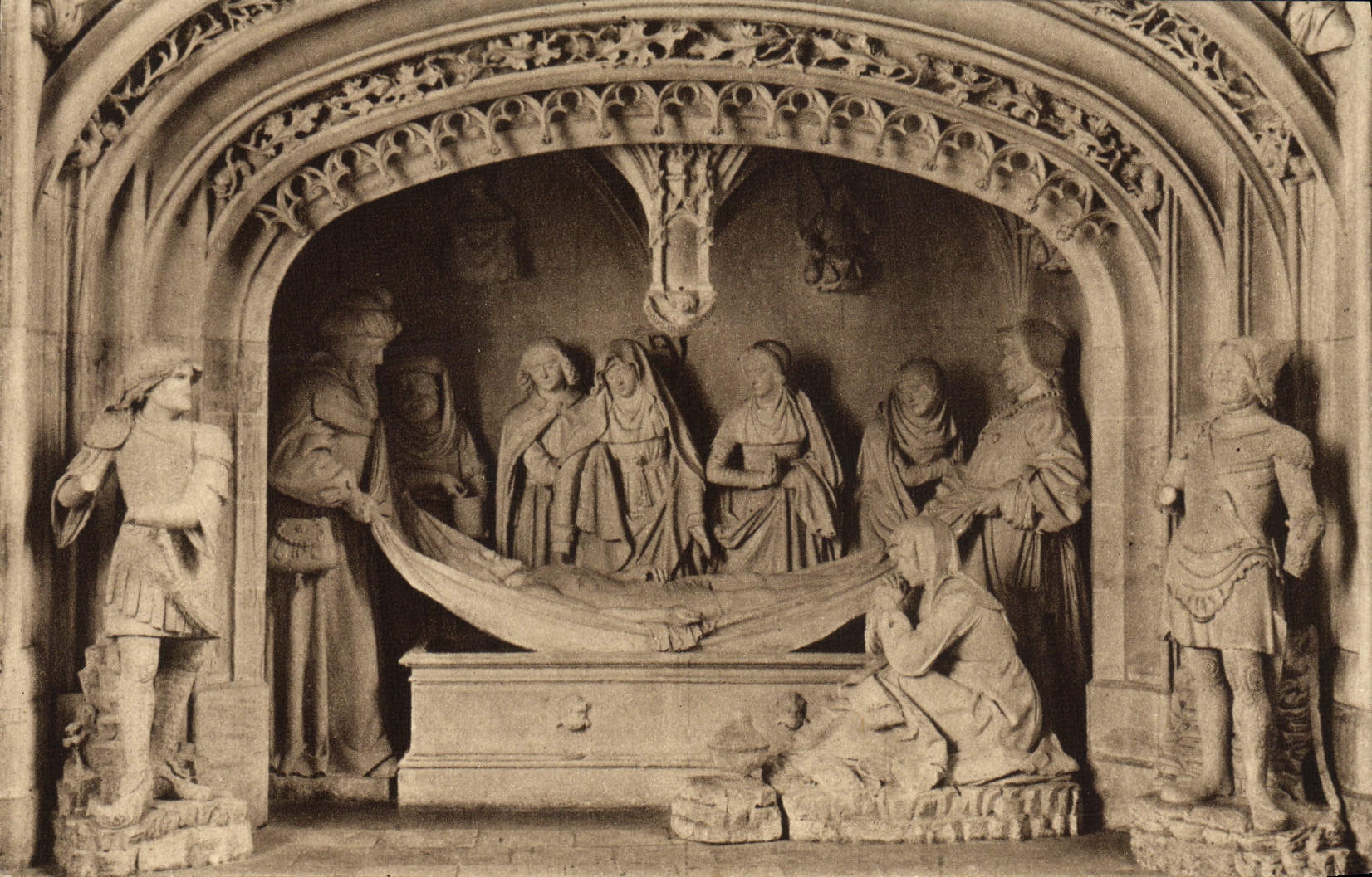 VINTAGE POSTCARD the Saints De Solesmes the Tomb of Christ