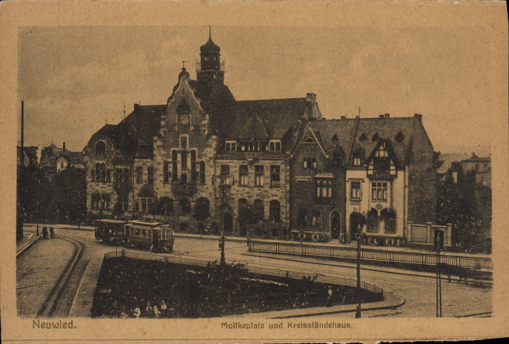 CPA Neuwied Moltkeplatz und Kreisstandehaus Tramway