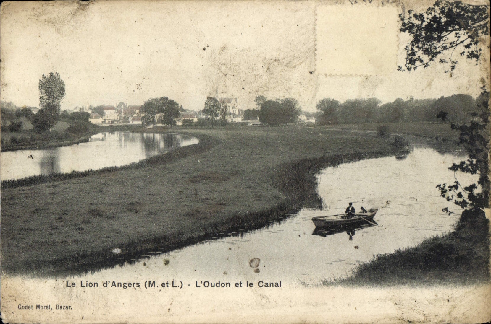 CPA Le Lion d'Angers L'Oudon et le Canal
