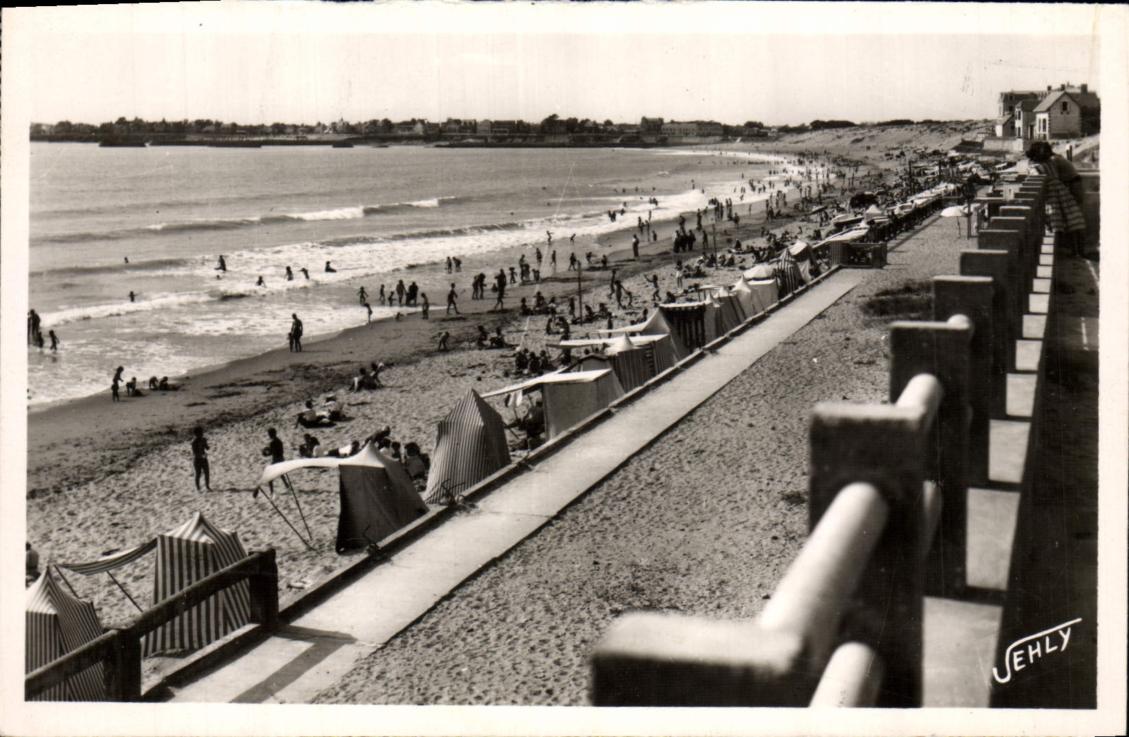 POSTAL MODERNA playa de Gil Saint el vida