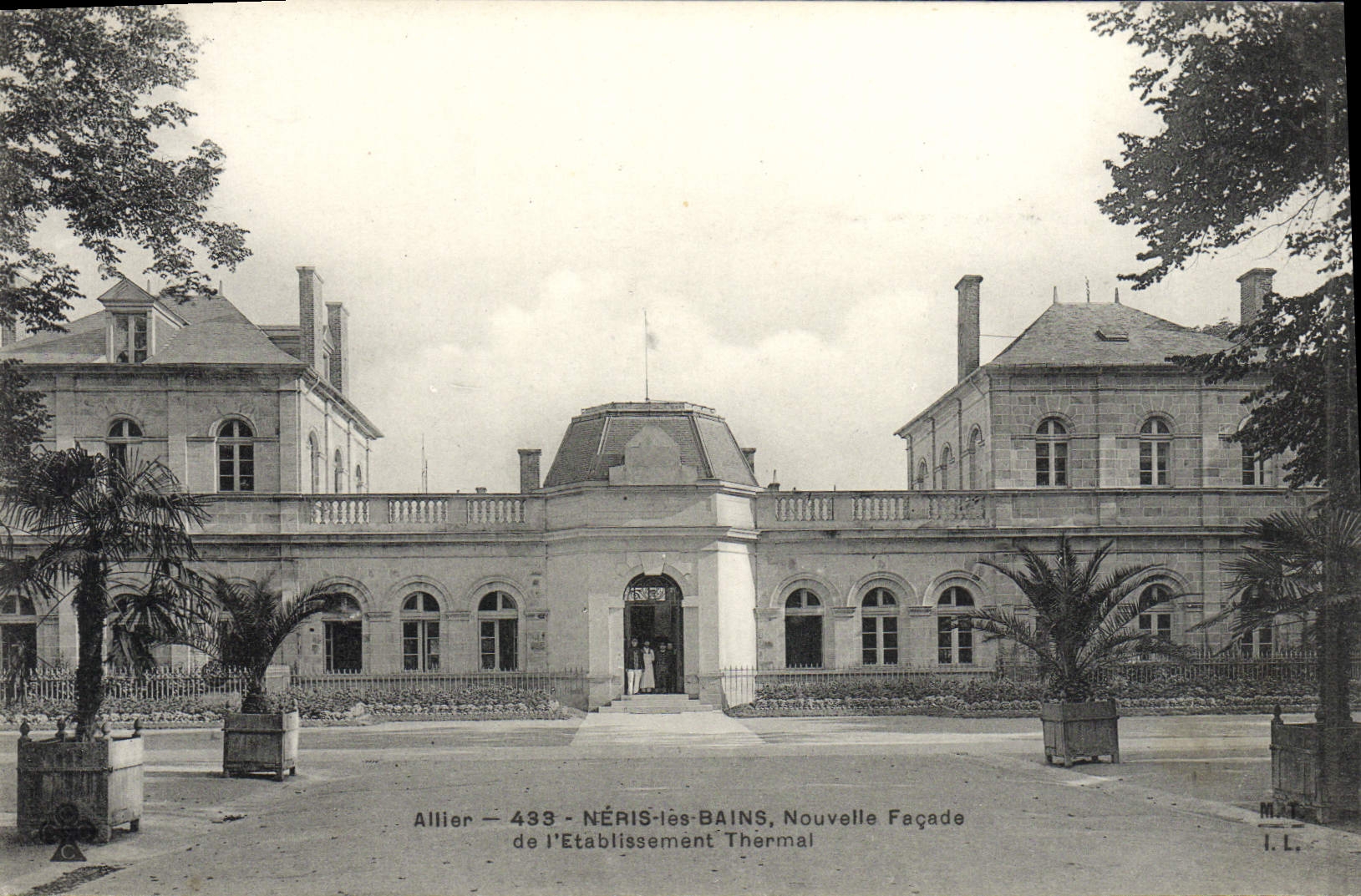 VINTAGE POSTCARD Neris Les Bains New Frontage Of the Hydropathic establishment