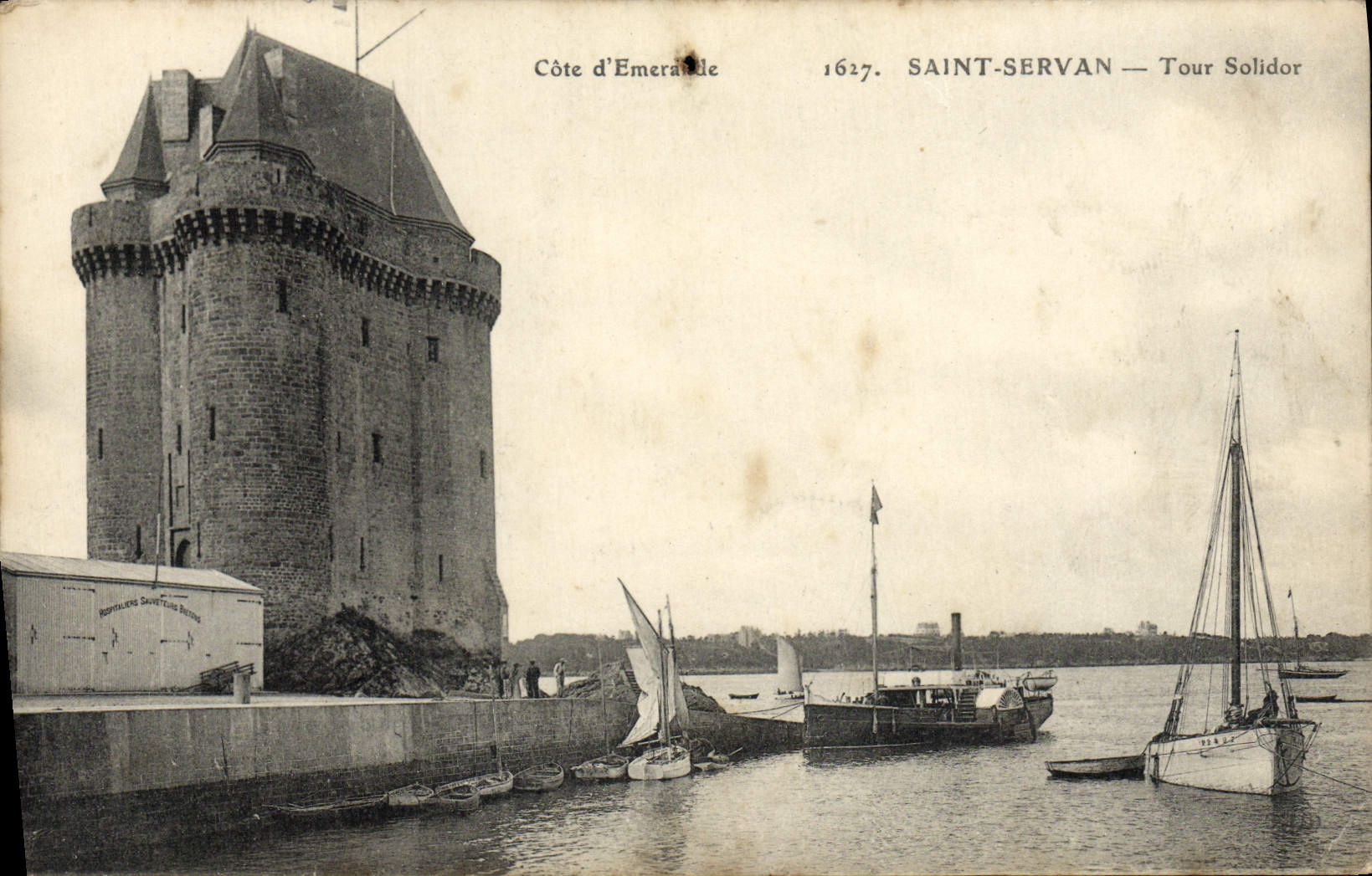 CPA Saint Servan Tour Solidor Bateaux