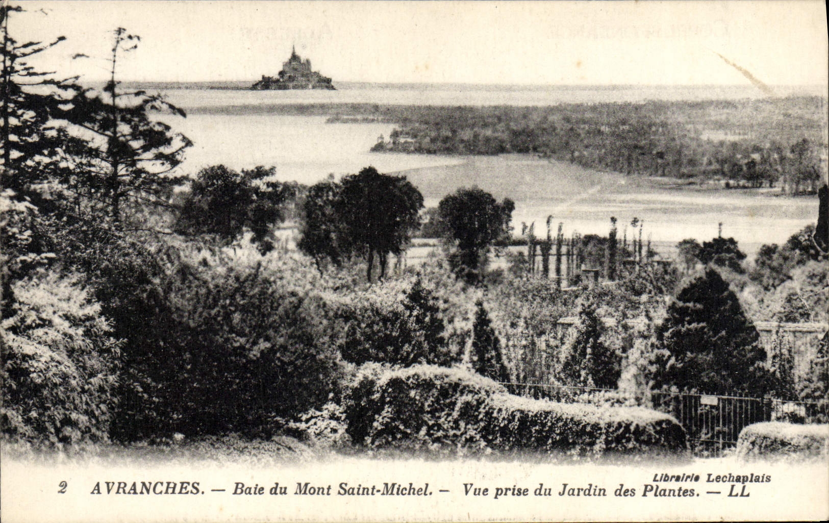 CPA Avranches Baie du Mont Saint Michel Vue Prise du Jardin des Plantes