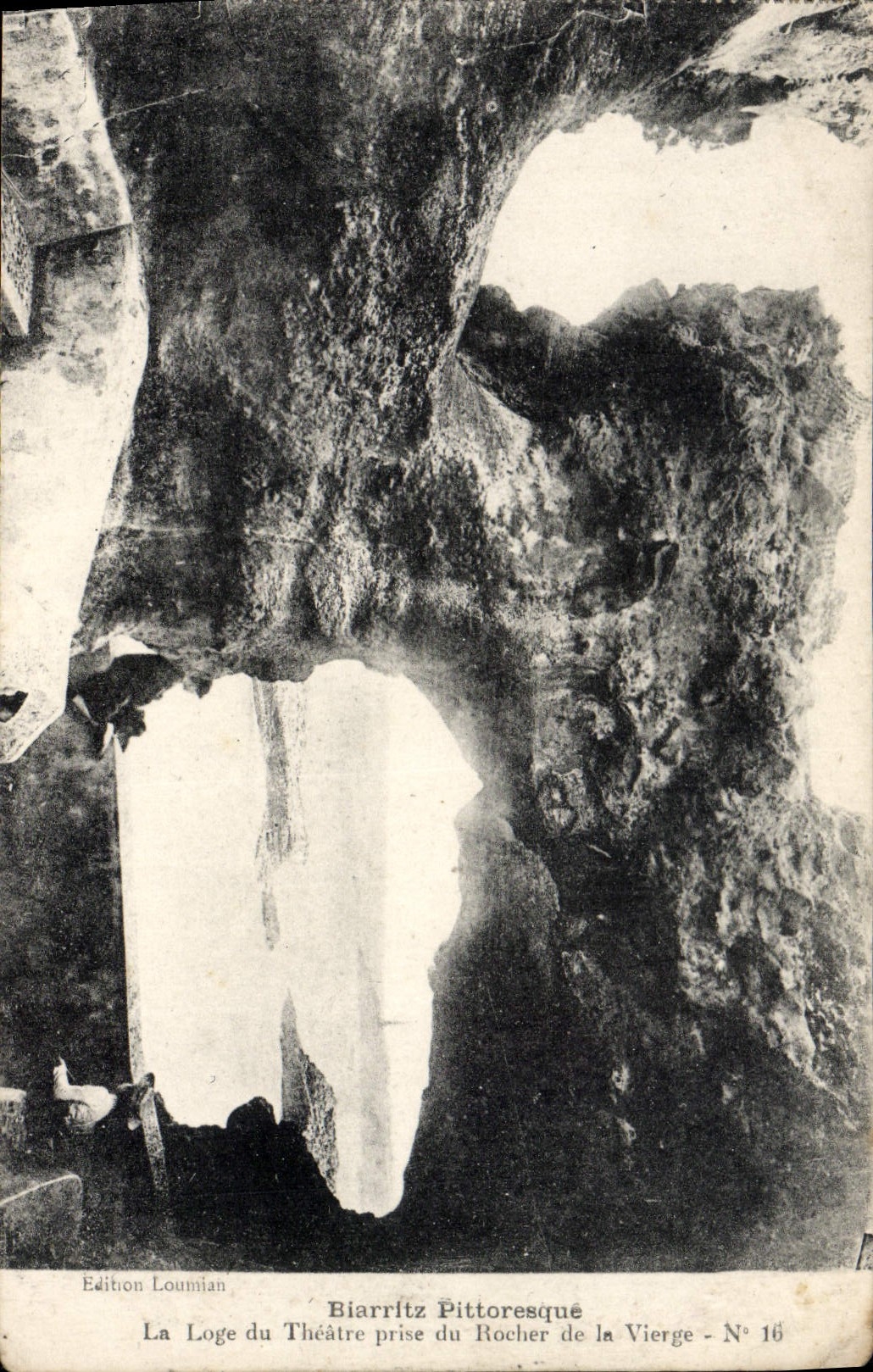 CPA Biarritz Pittoresque La loge du theatre prise du rocher de la vierge 