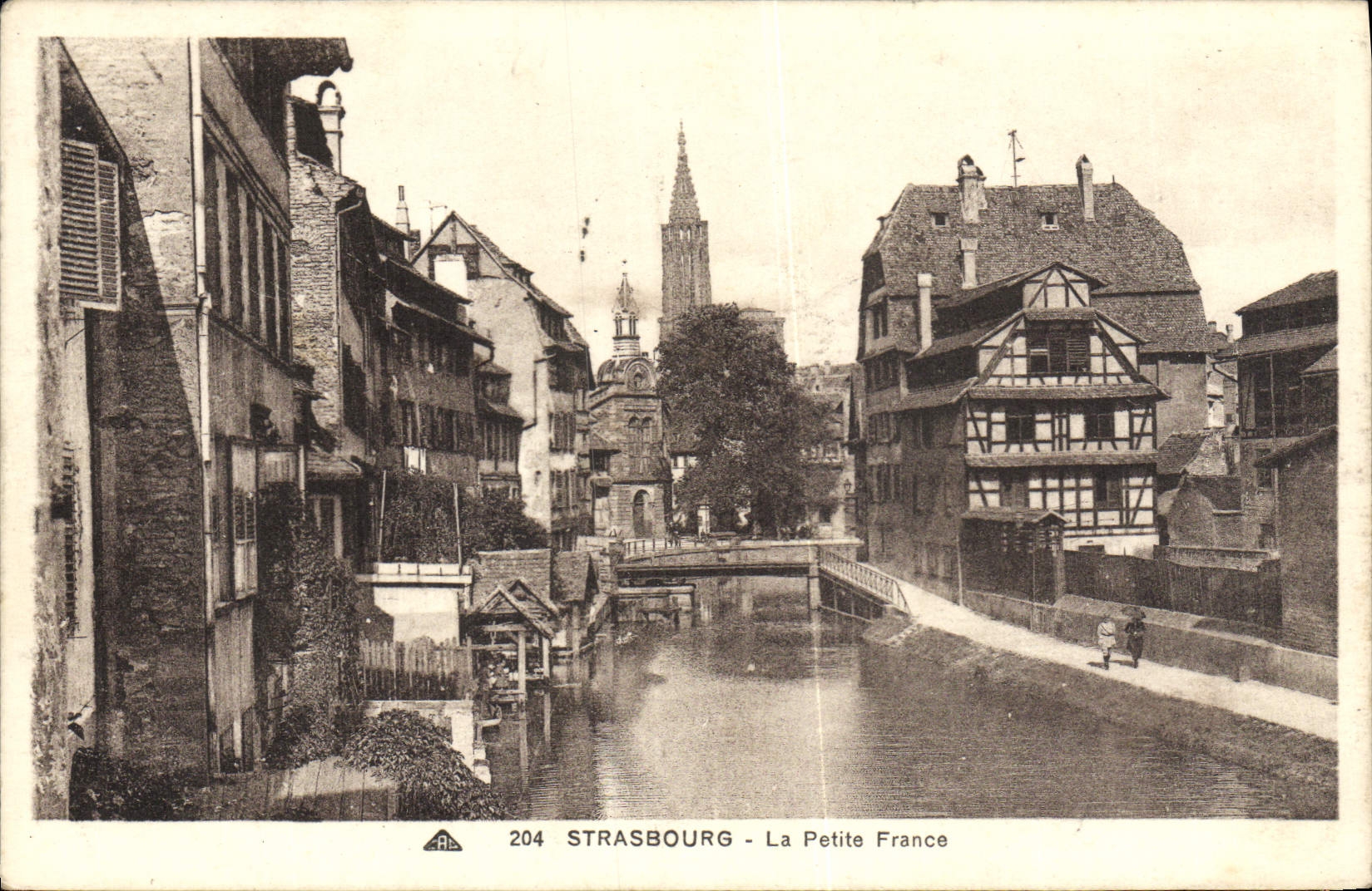 VINTAGE POSTCARD Strasbourg Small France