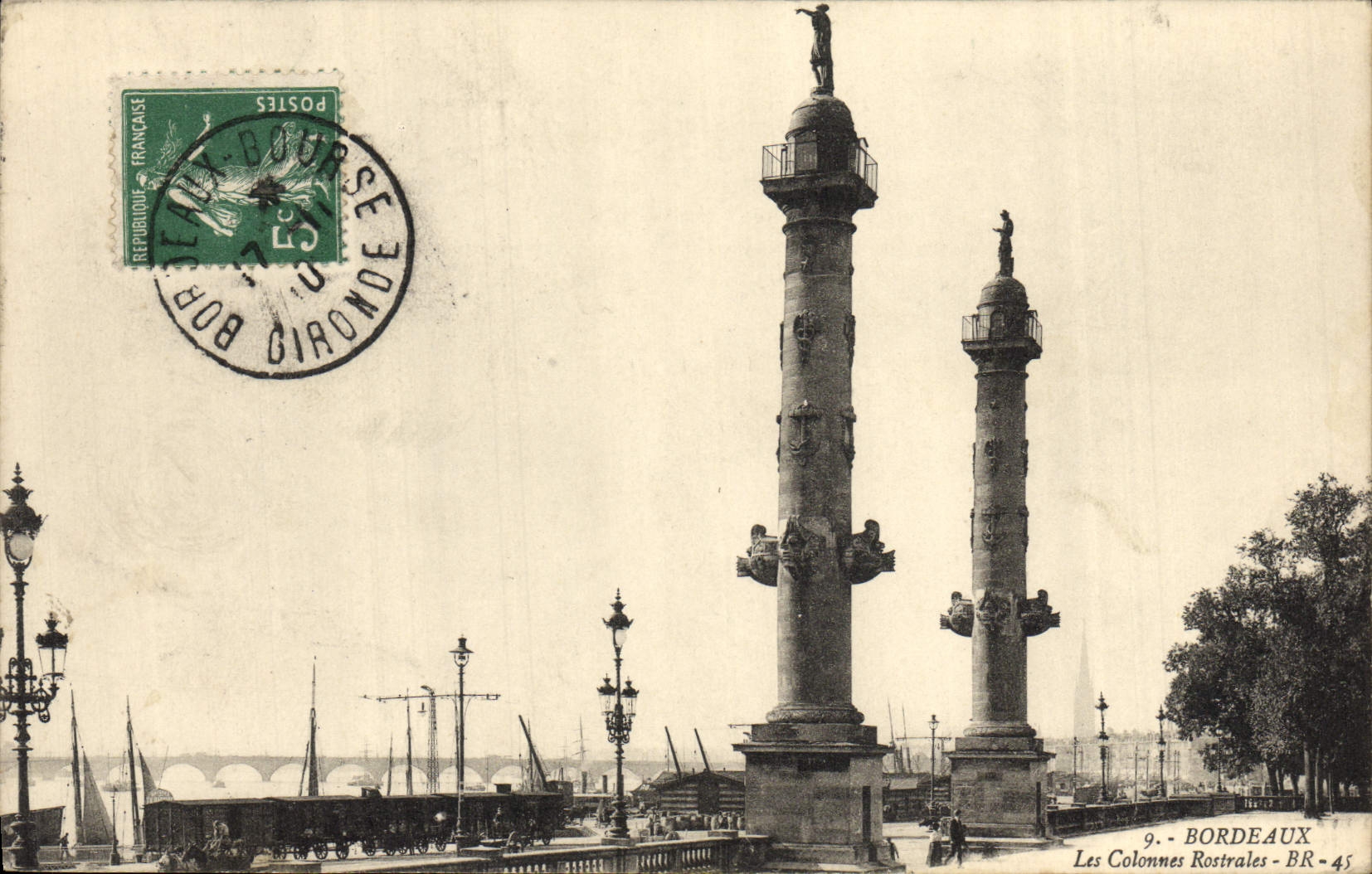 VINTAGE POSTCARD Bourdeaux the Columns Rostrales Train