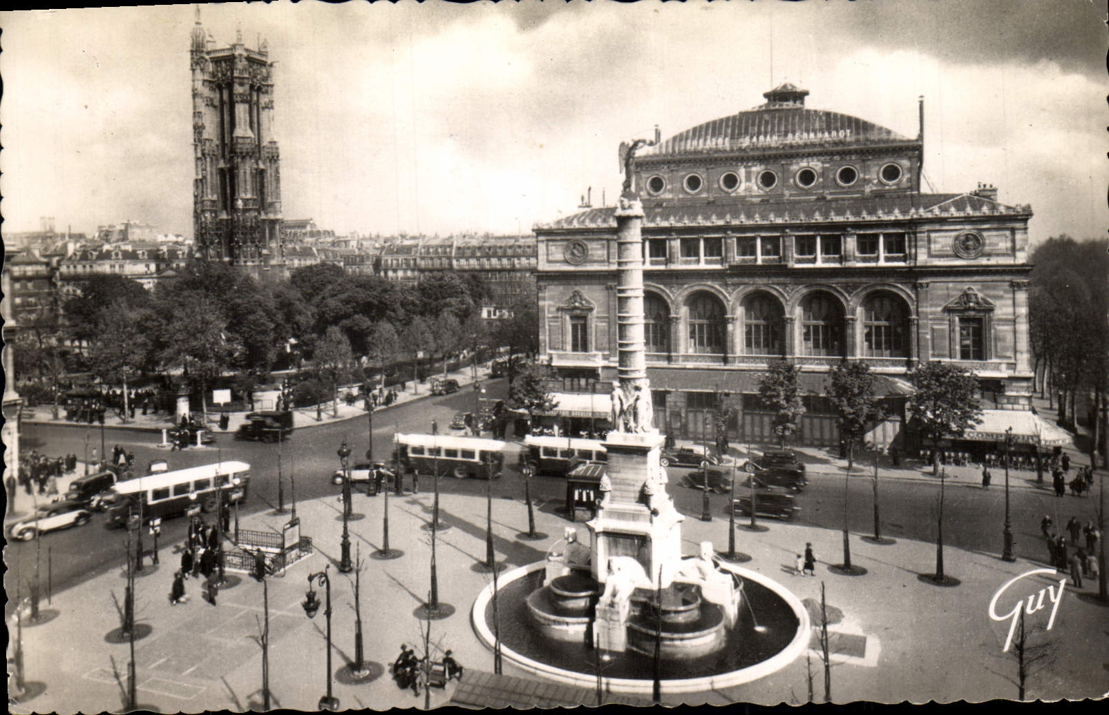 CPM Paris Et Ses Merveilles Place du Chatelet et la tour Saint Jacques de l'eglise Saint Jacques la Boucherie