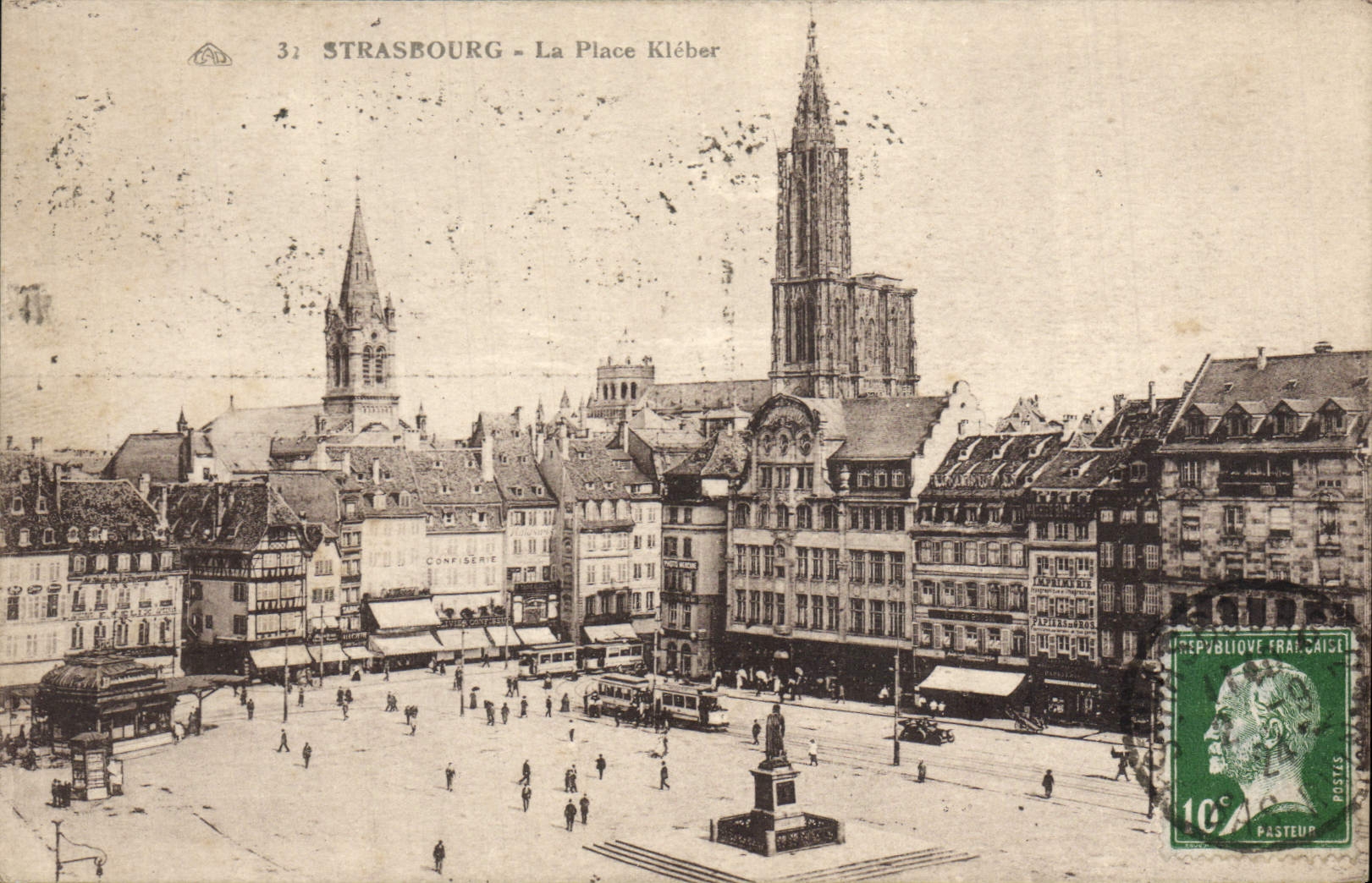 VINTAGE POSTCARD Strasbourg the Kleber Place
