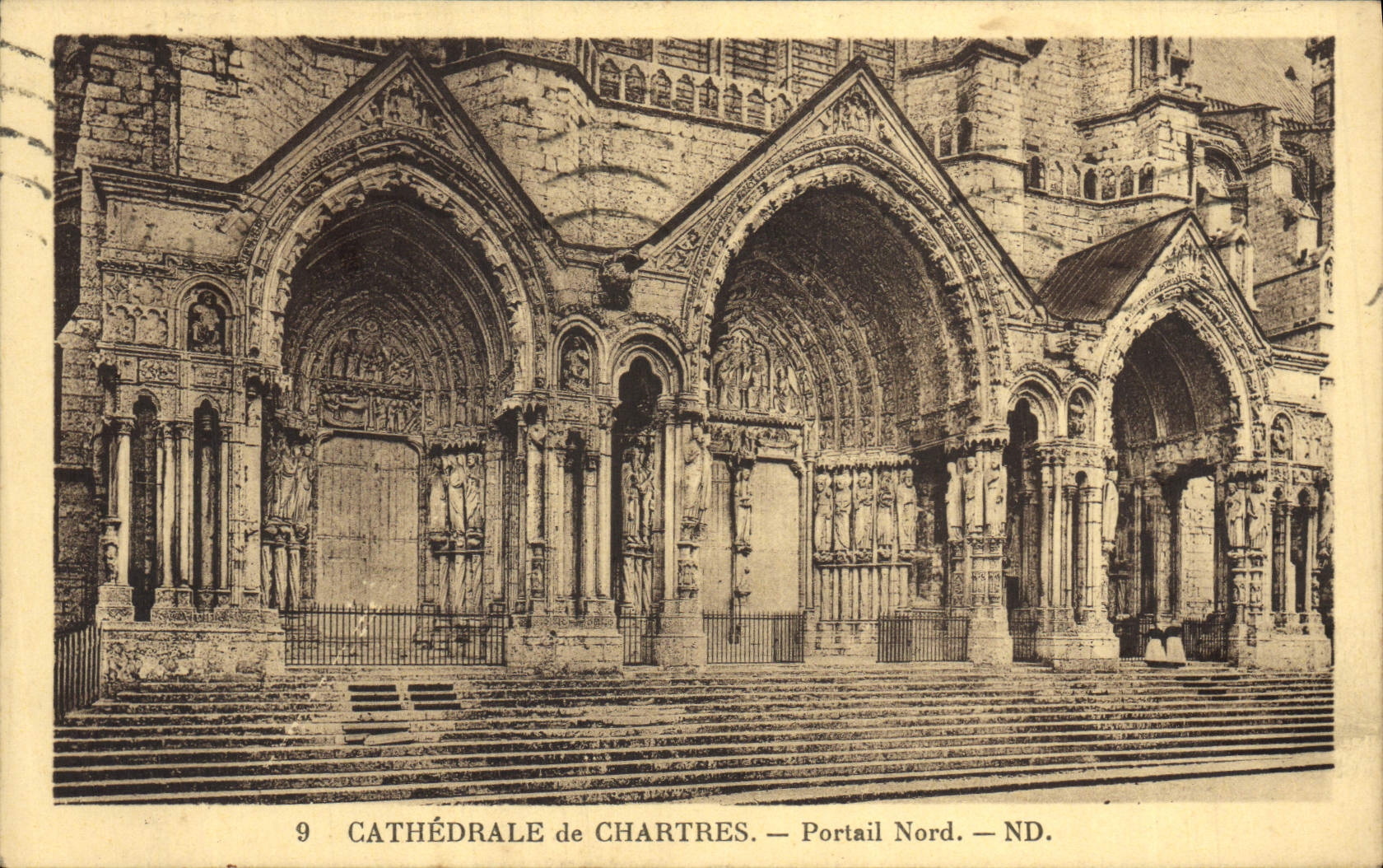 VINTAGE POSTCARD Cathedral of Northern Chartres Gate