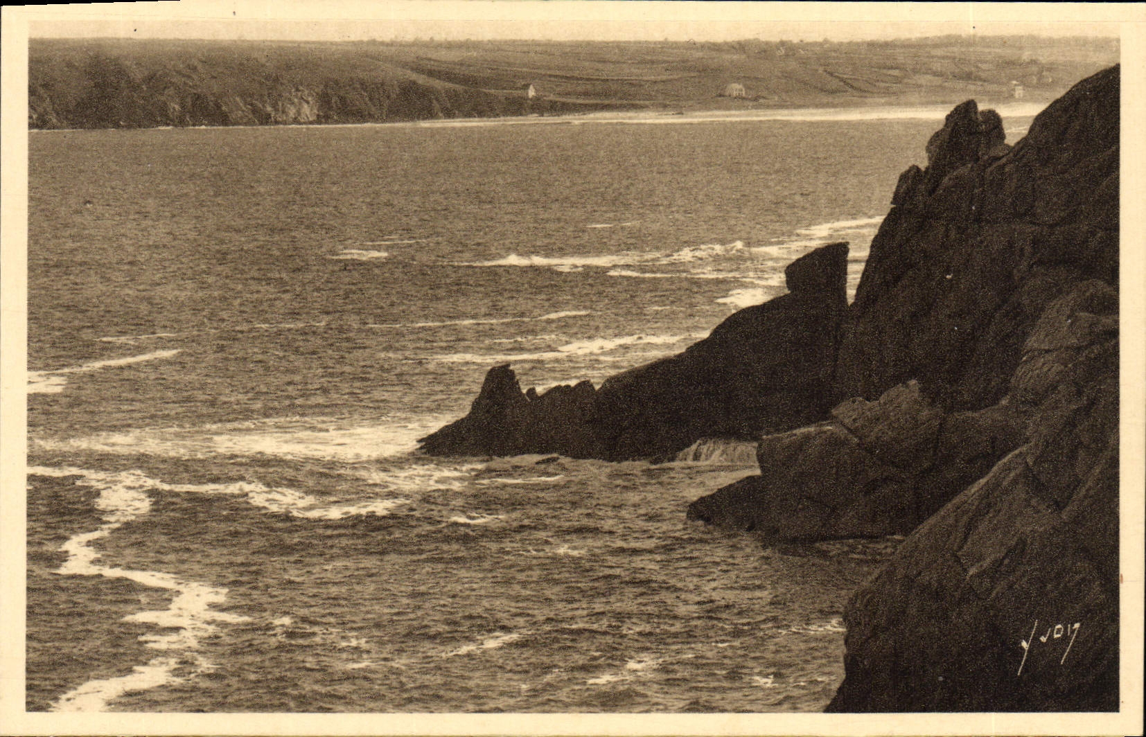 CPA Pointe Du Raz De Sein Le Capucin et la Baie des Trepasses