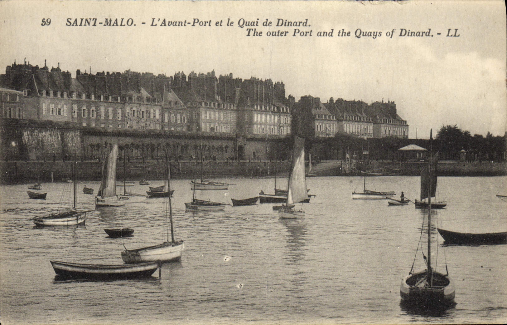 POSTAL Malo santo de la VENDIMIA antes del puerto y del Quay de Dinard