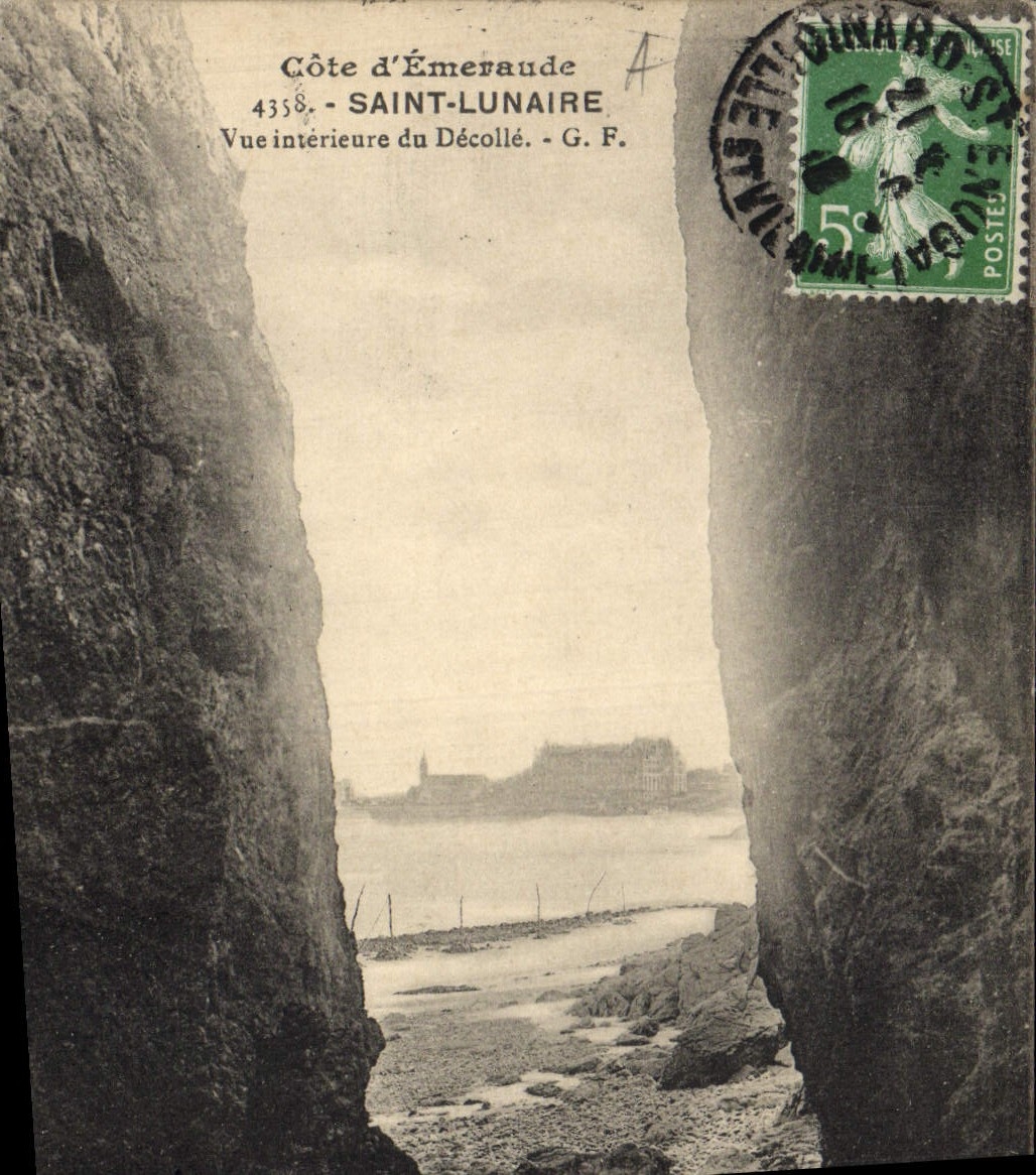 CPA Saint Lunaire Vue Interieure du Decolle