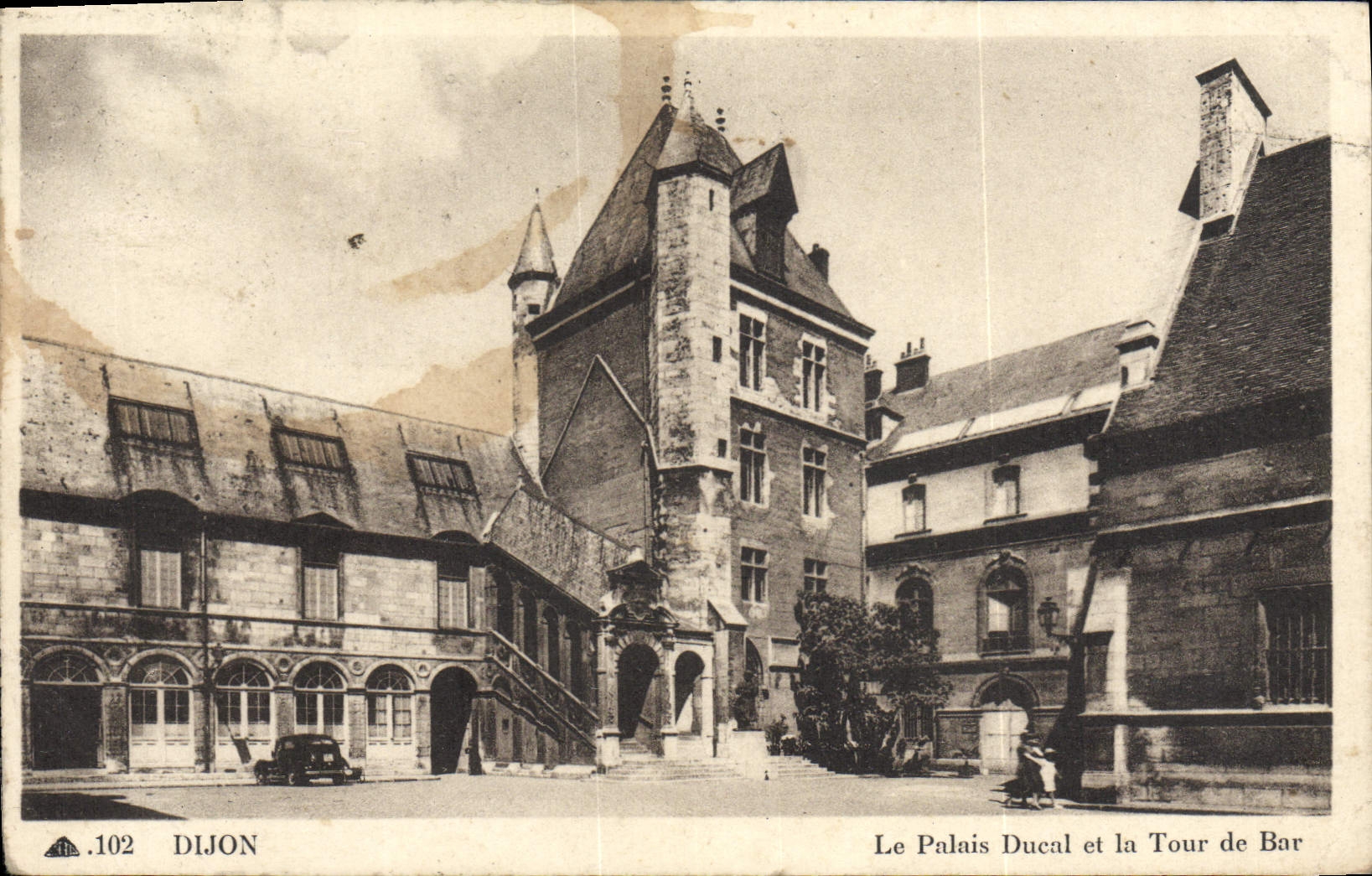 VINTAGE POSTCARD Dijon the Dueal Palate And the Tower Of Bar