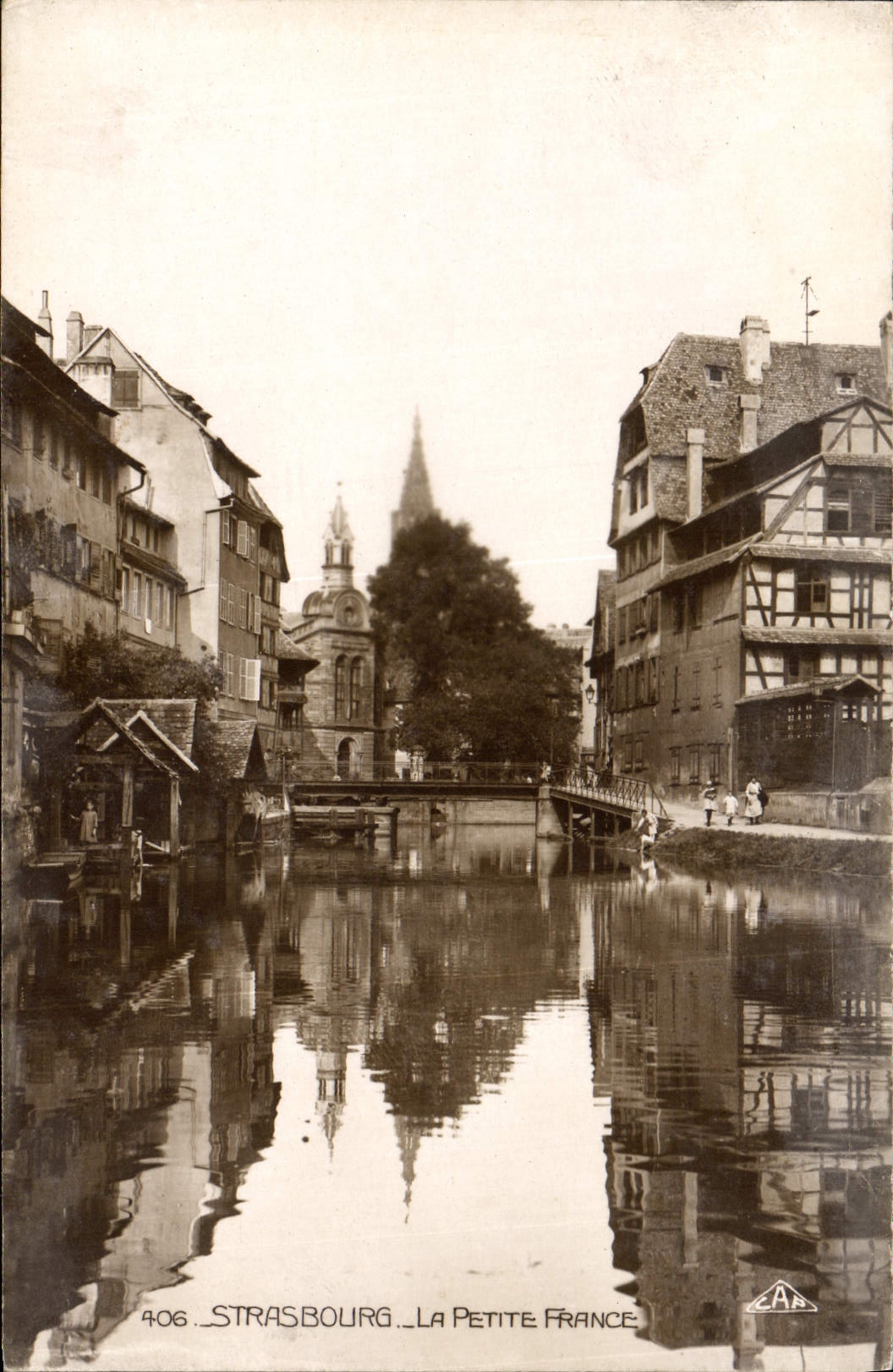 VINTAGE POSTCARD Strasbourg Small France