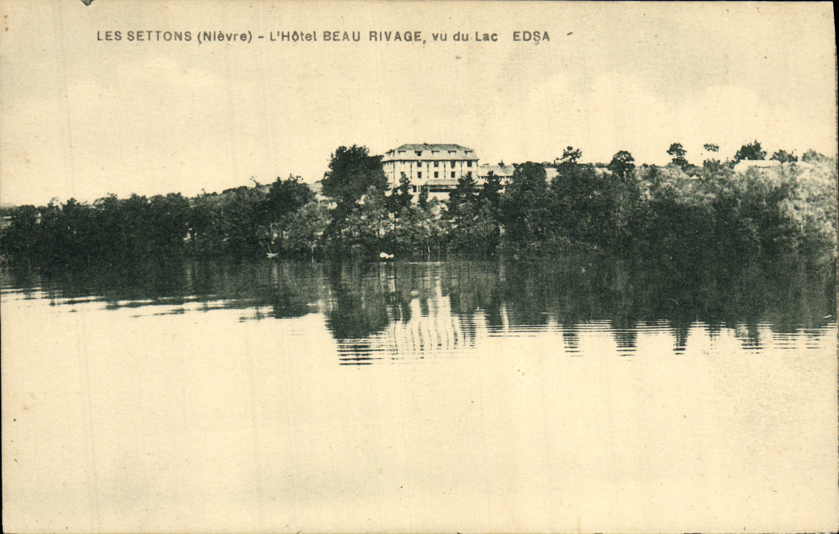 VINTAGE POSTCARD Settons the Hotel Beautiful Shore seen of Lake Edsa