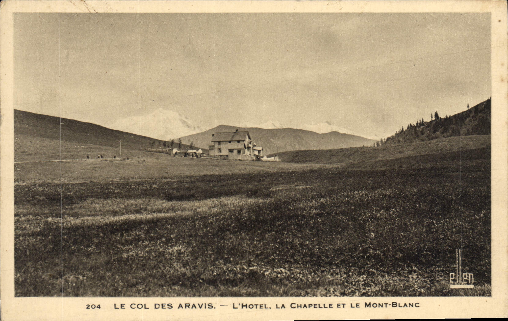 POSTAL de la VENDIMIA el collar de Aravis el hotel La Chapelle y Mont Blanc