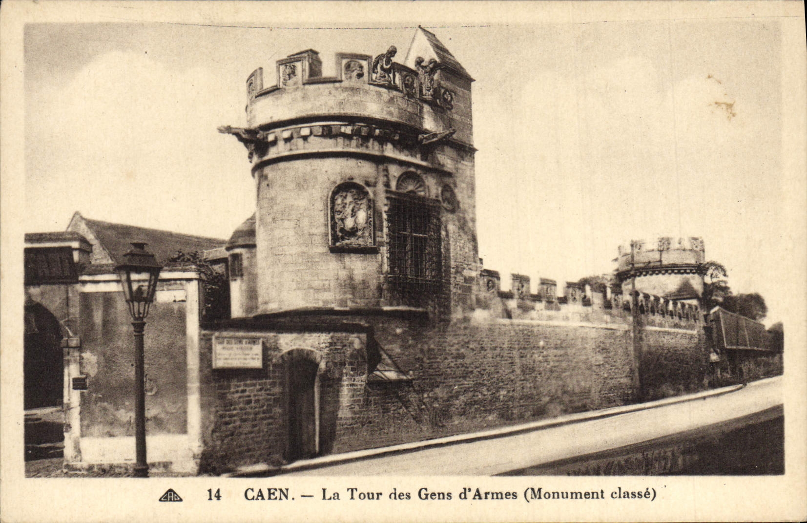 VINTAGE POSTCARD Caen the Tower of the Men-at-arms