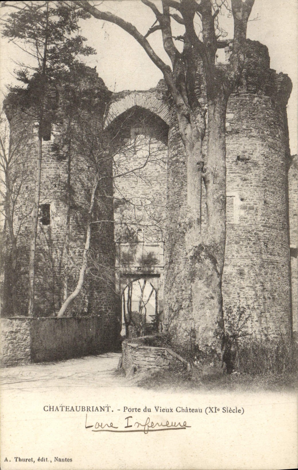 VINTAGE POSTCARD Chateaubriant Carries of the Old Castle