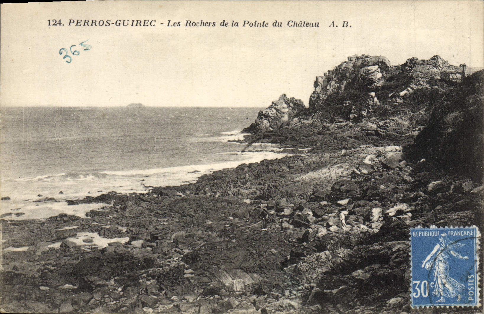 CPA Perros Guirec Les Rochers de la Pointe du Chateau 