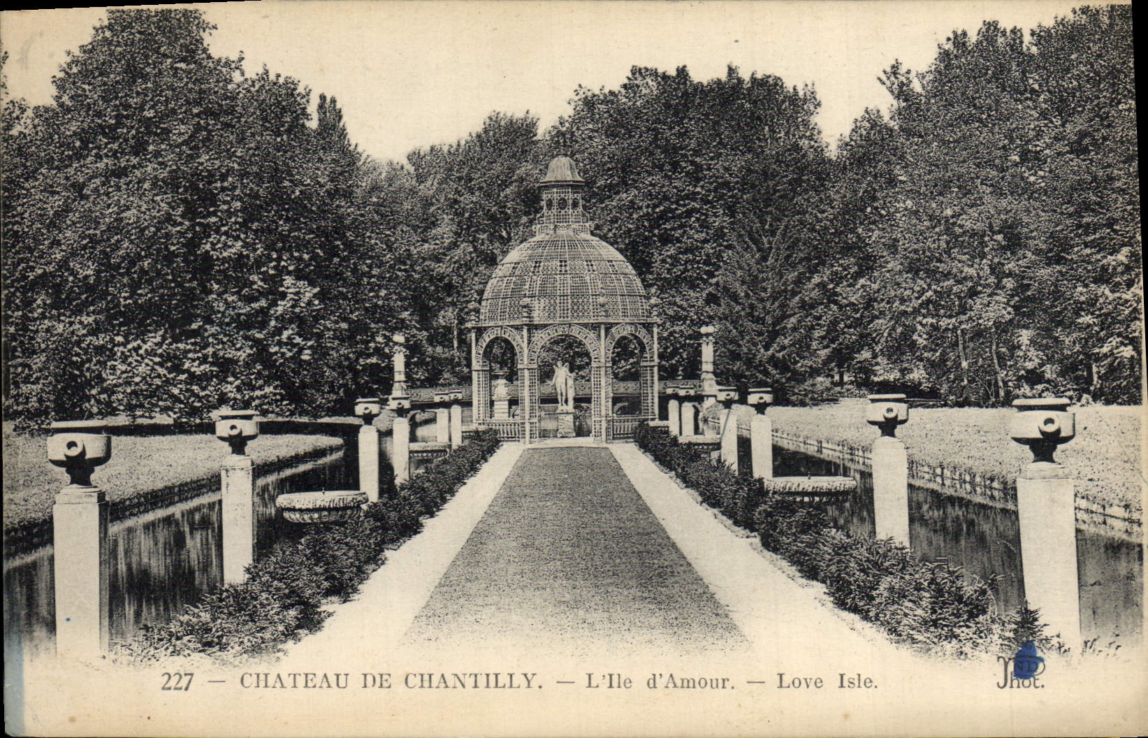 CPA Château de Chantilly L'ile d'amour