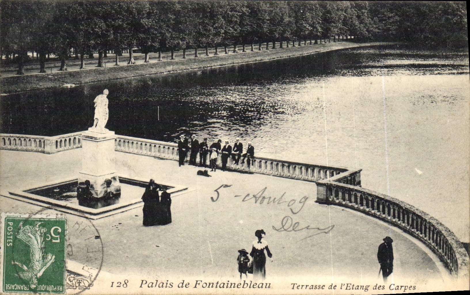CPA Palais De Fontainebleau Terrase De I'Etang des Carpes