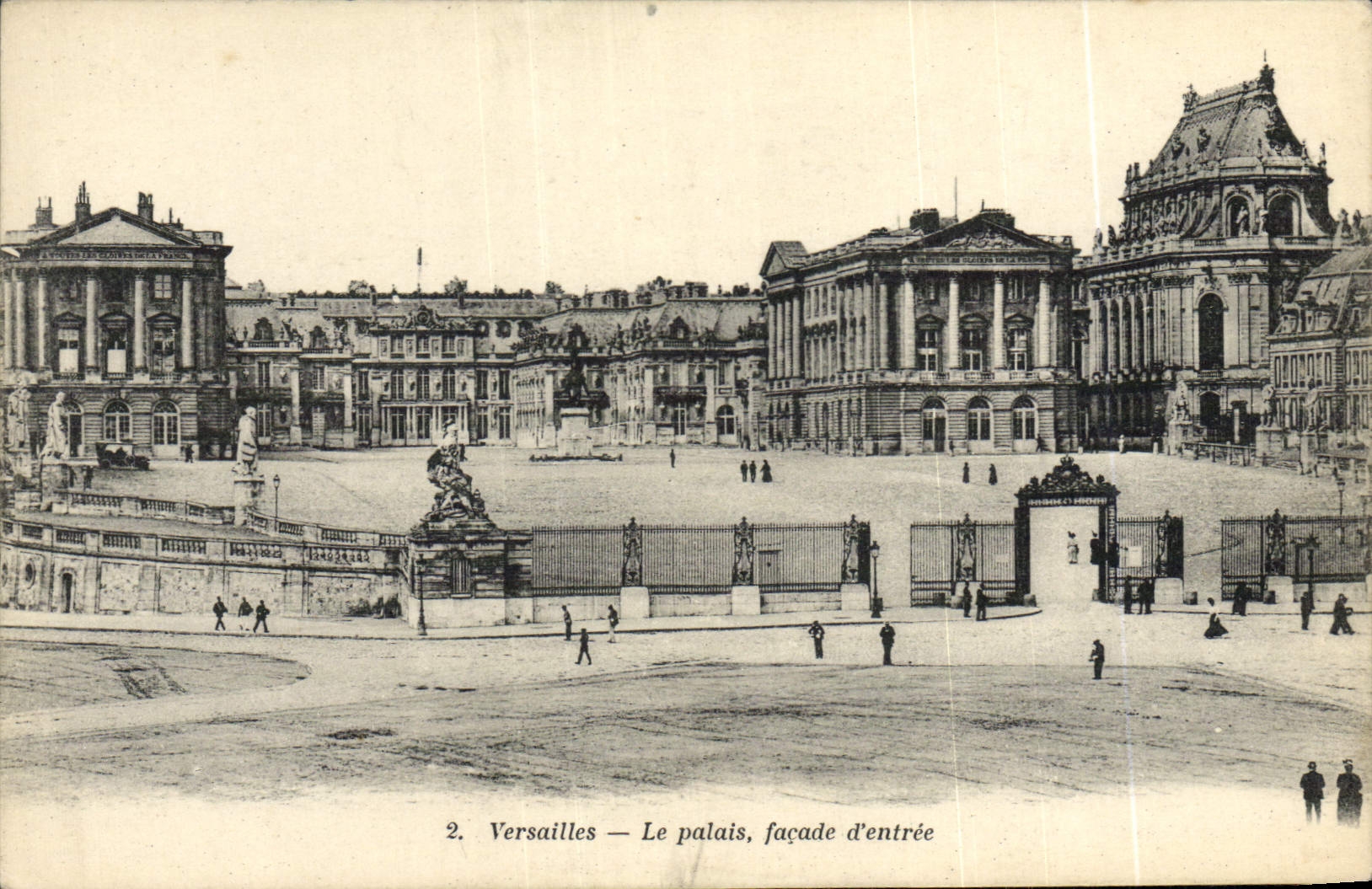 CPA Versailles Le Palais Facade D'entree