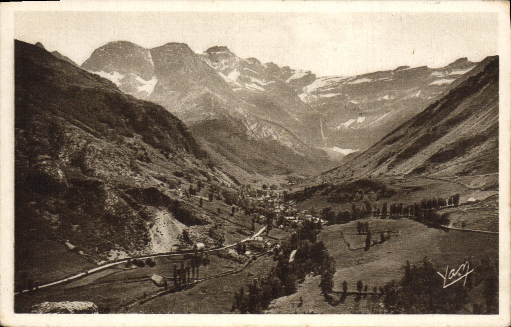 CPA Gavarnie Le Village Et Le Cirque Vignette Centres de Vacances
