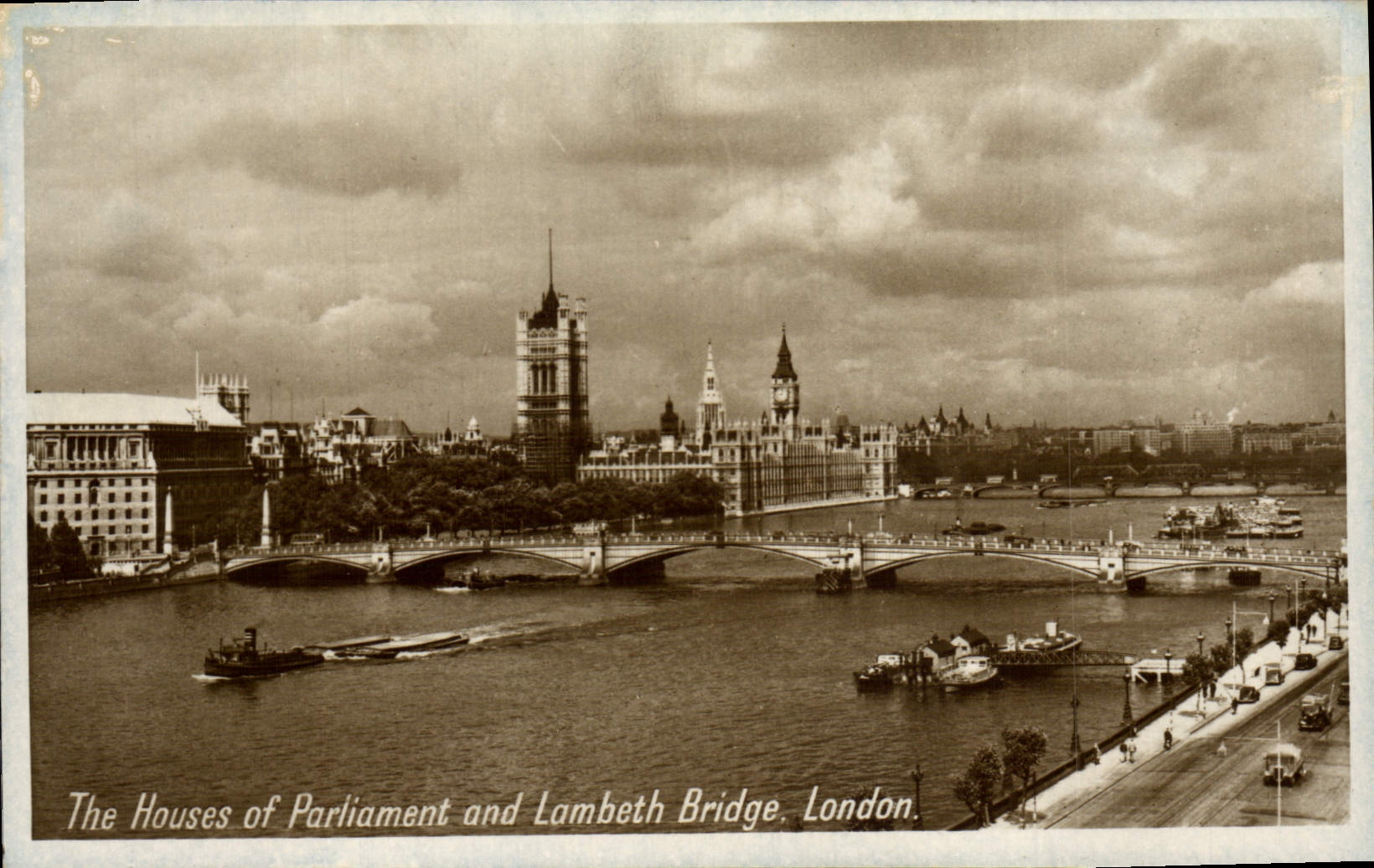 VINTAGE POSTCARD The Houses Off Parliament And Lambeth London Bridge