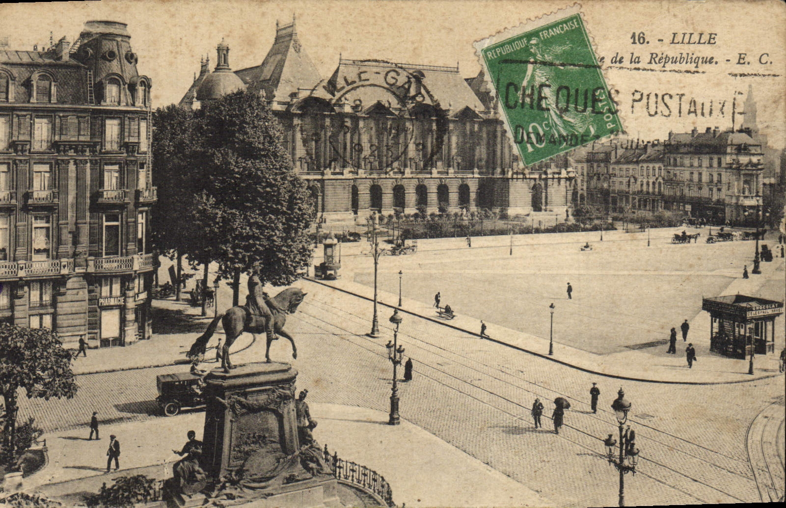 CPA Lille Place De La Republique