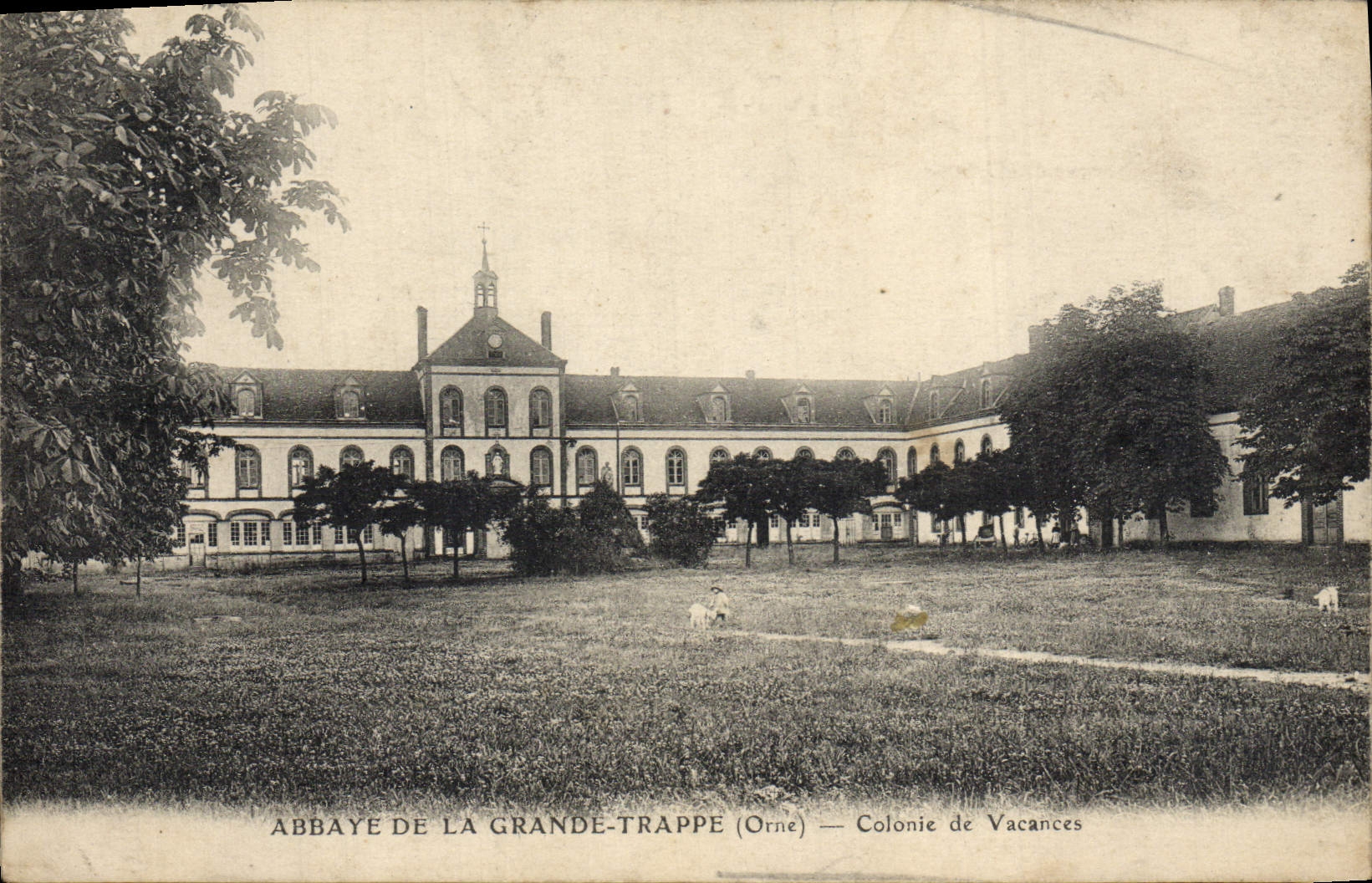 CPA Abbaye De La Grande Trappe Colonie de vacances
