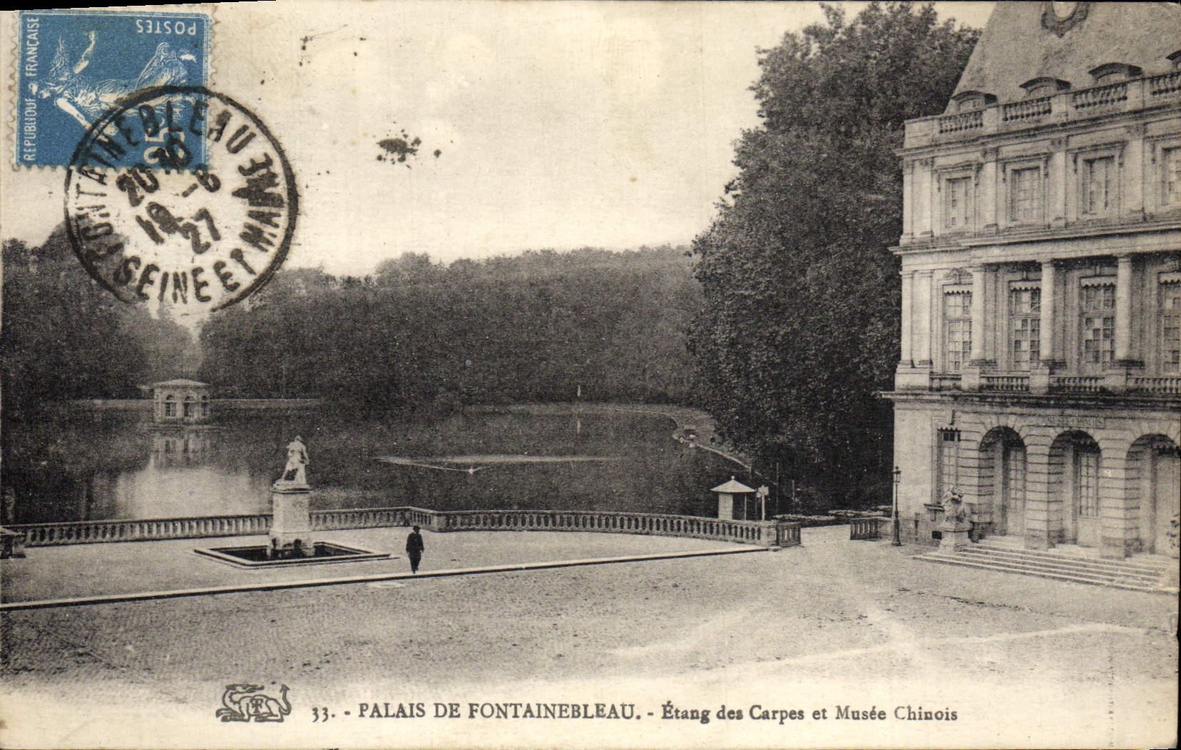 VINTAGE POSTCARD Palate De Fontainebleau Pond Of Carps And Museum Chinese