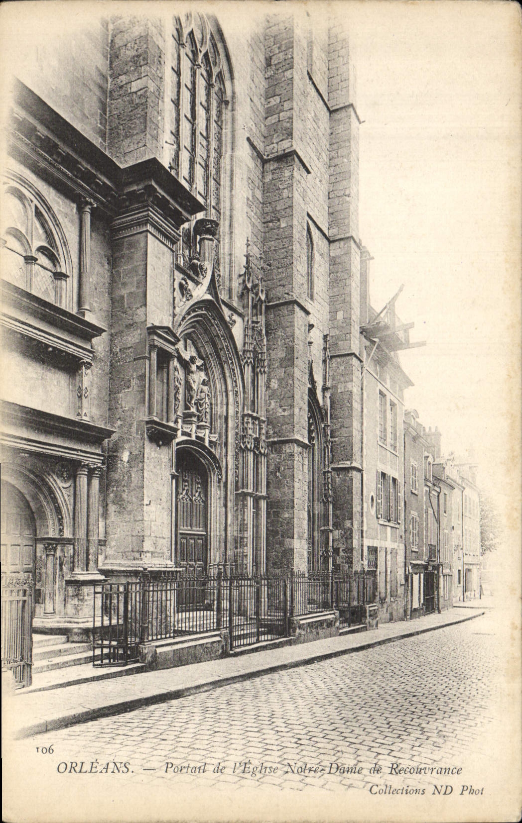 CPA Orleans Portail De I'Eglise Notre Dame De Recourvrance