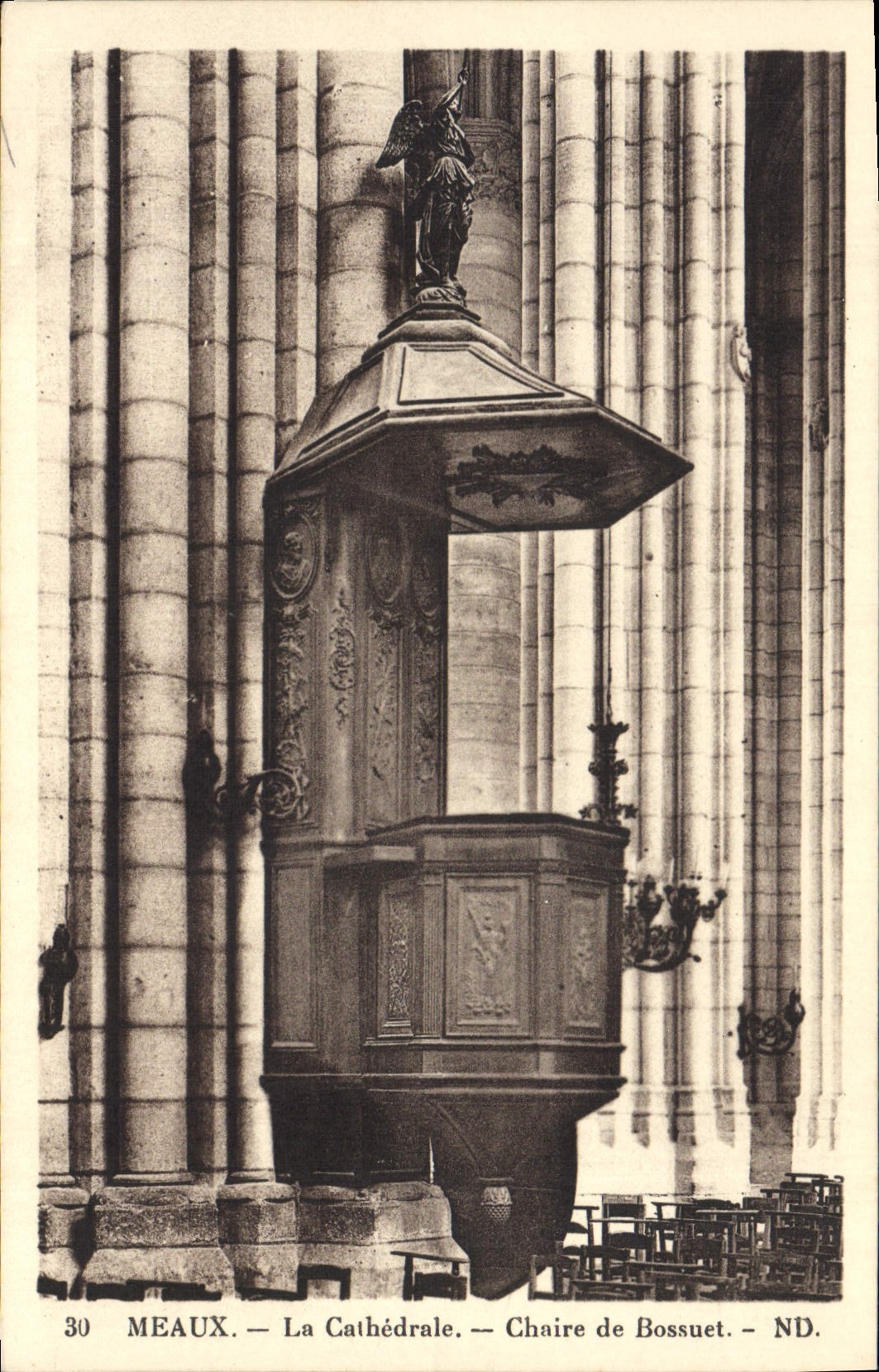 CPA Meaux La Cathedrale Chaire de Bossuet