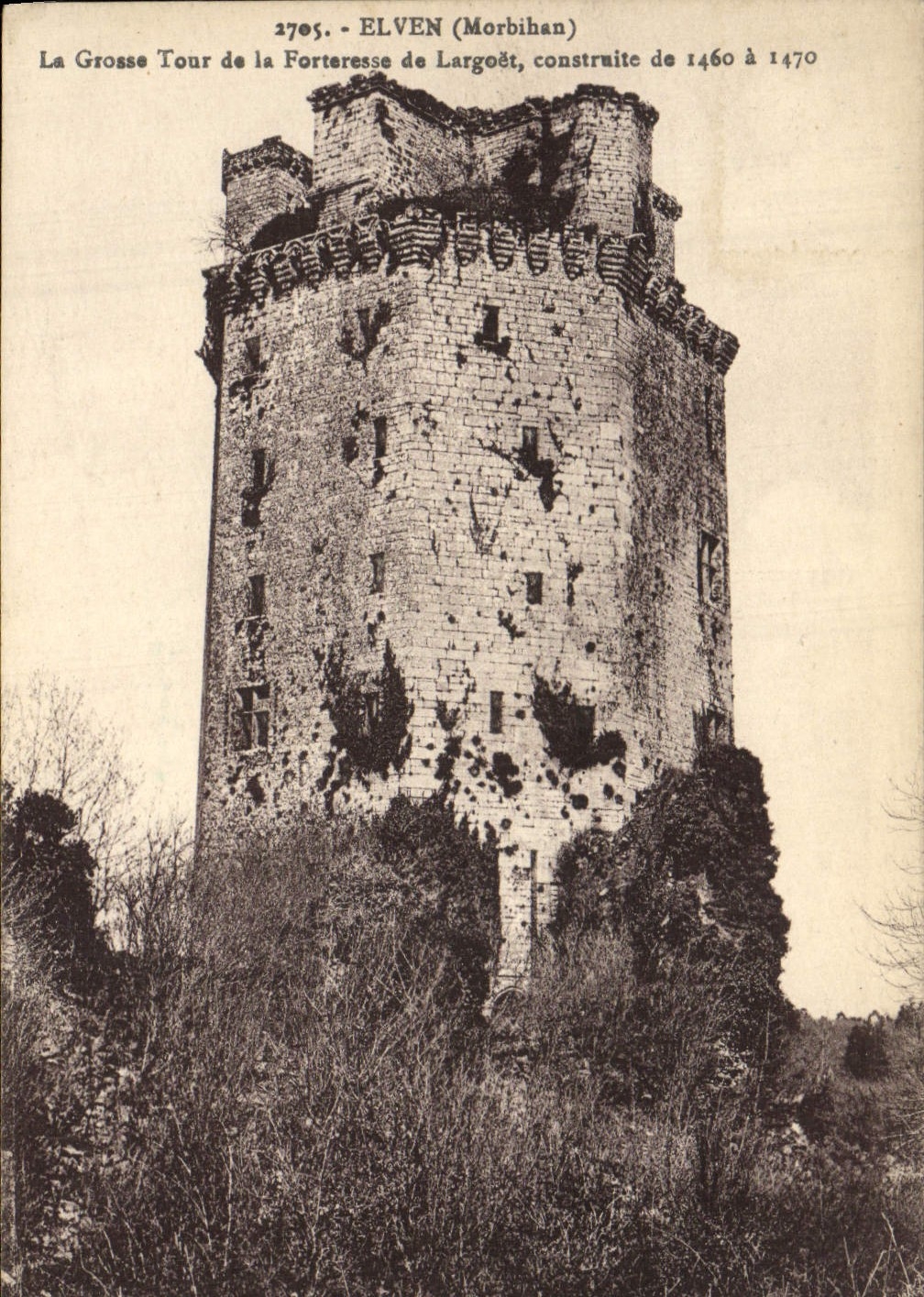 CPA Elven La Grosse Tour de la Forteresse de Largoet